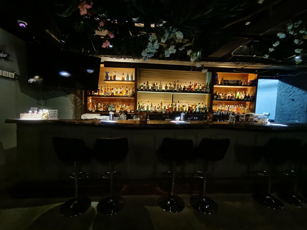 【台北餐酒】休憩Ramen&Bar、創意拉麵遇上獨門調酒!東區隱藏版平價深夜食堂!東區宵夜!台北拉麵、國父紀念館站美食 - 第21張圖