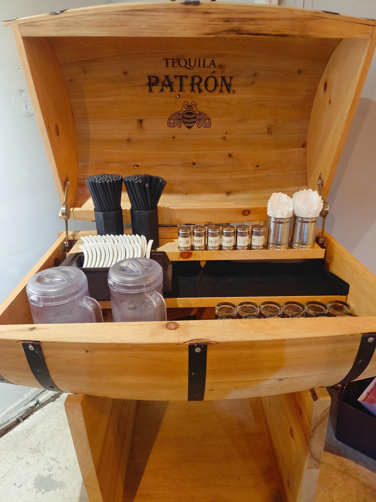 【台北餐酒】休憩Ramen&Bar、創意拉麵遇上獨門調酒!東區隱藏版平價深夜食堂!東區宵夜!台北拉麵、國父紀念館站美食 - 第5張圖