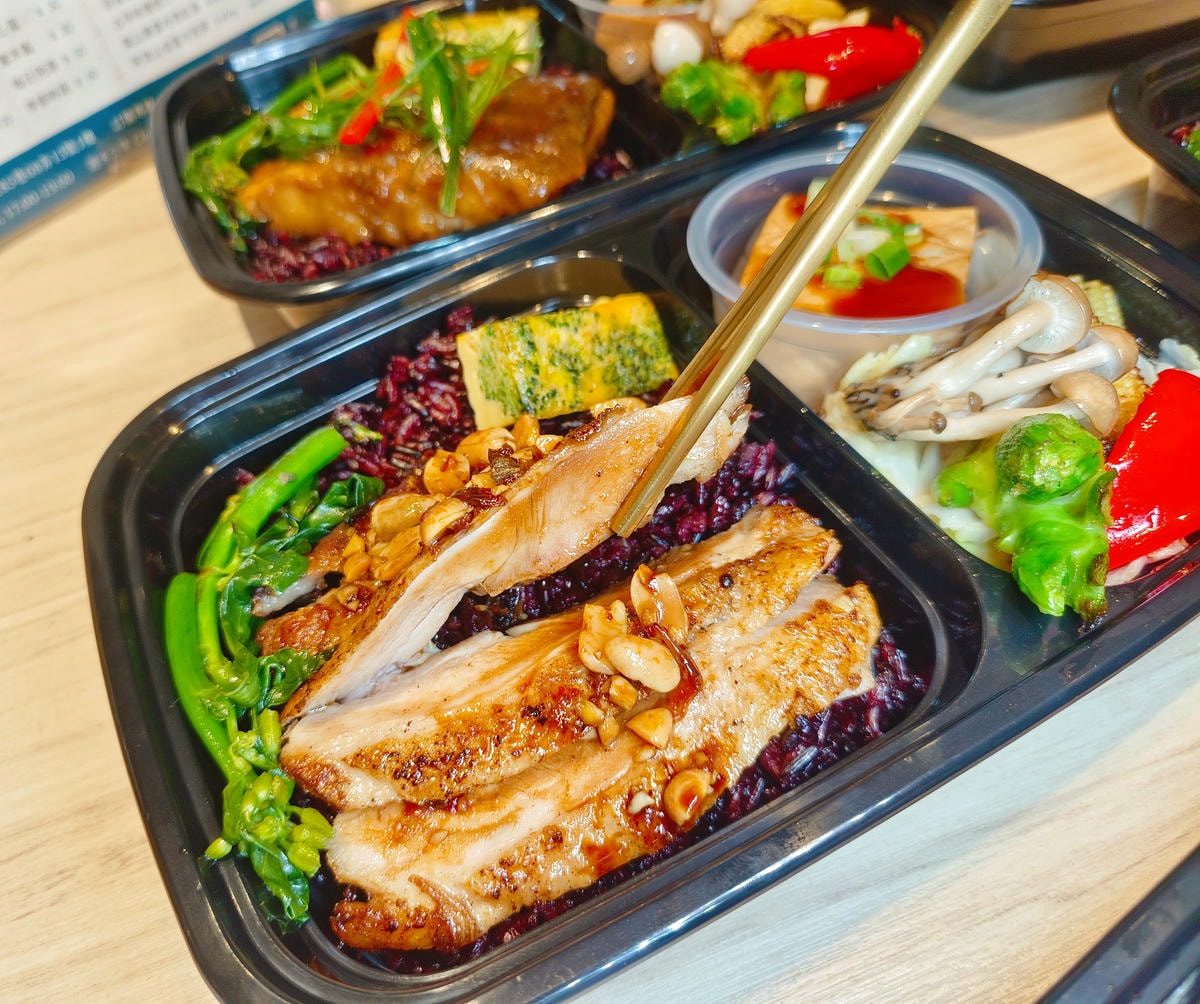 【內湖健康餐盒 】OL 健康餐盒 內湖店、厚成本食材健康餐、五星級主廚!客製會議便當|內湖美食 - 第15張圖