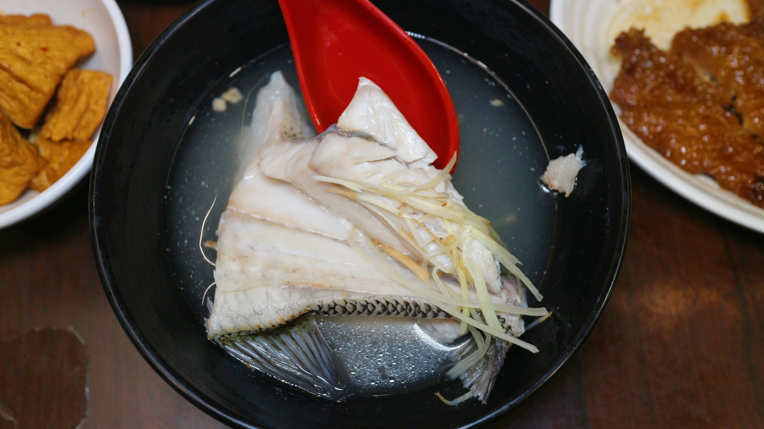 【萬華魯肉飯】阿鴻知高飯鱸魚湯、24小時營業平價小吃！萬華美食！龍山寺美食 @💕小美很愛嚐💕