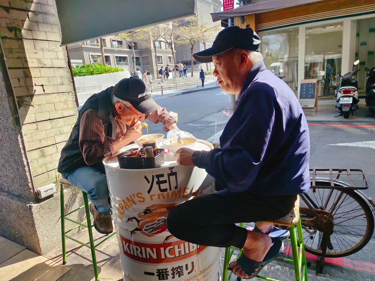 【赤峰街美食】面線町、浮誇給料整碗舖滿滿!中山站美食推! - 第5張圖