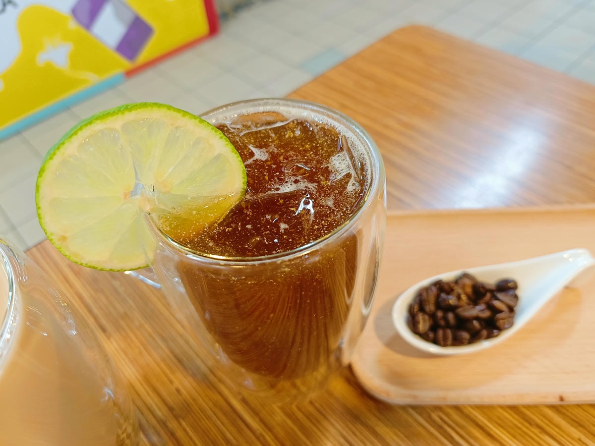 龍山寺美食|冬冬找茶 、連吃貨網紅、鄉民都集體瘋狂~小時候的古早味 , 真的很懷念!龍山商場美食推薦! - 第11張圖