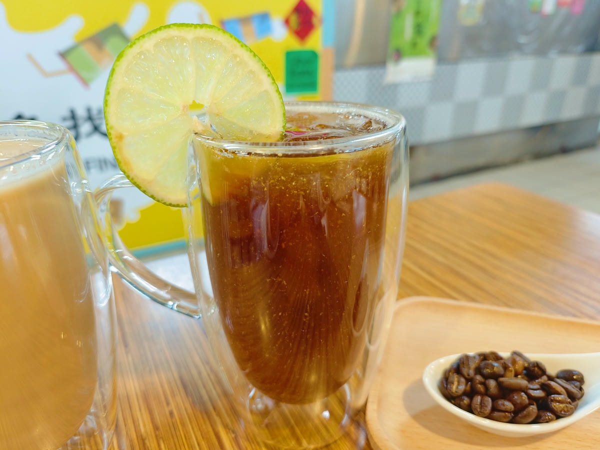 龍山寺美食|冬冬找茶 、連吃貨網紅、鄉民都集體瘋狂~小時候的古早味 , 真的很懷念!龍山商場美食推薦! - 第12張圖