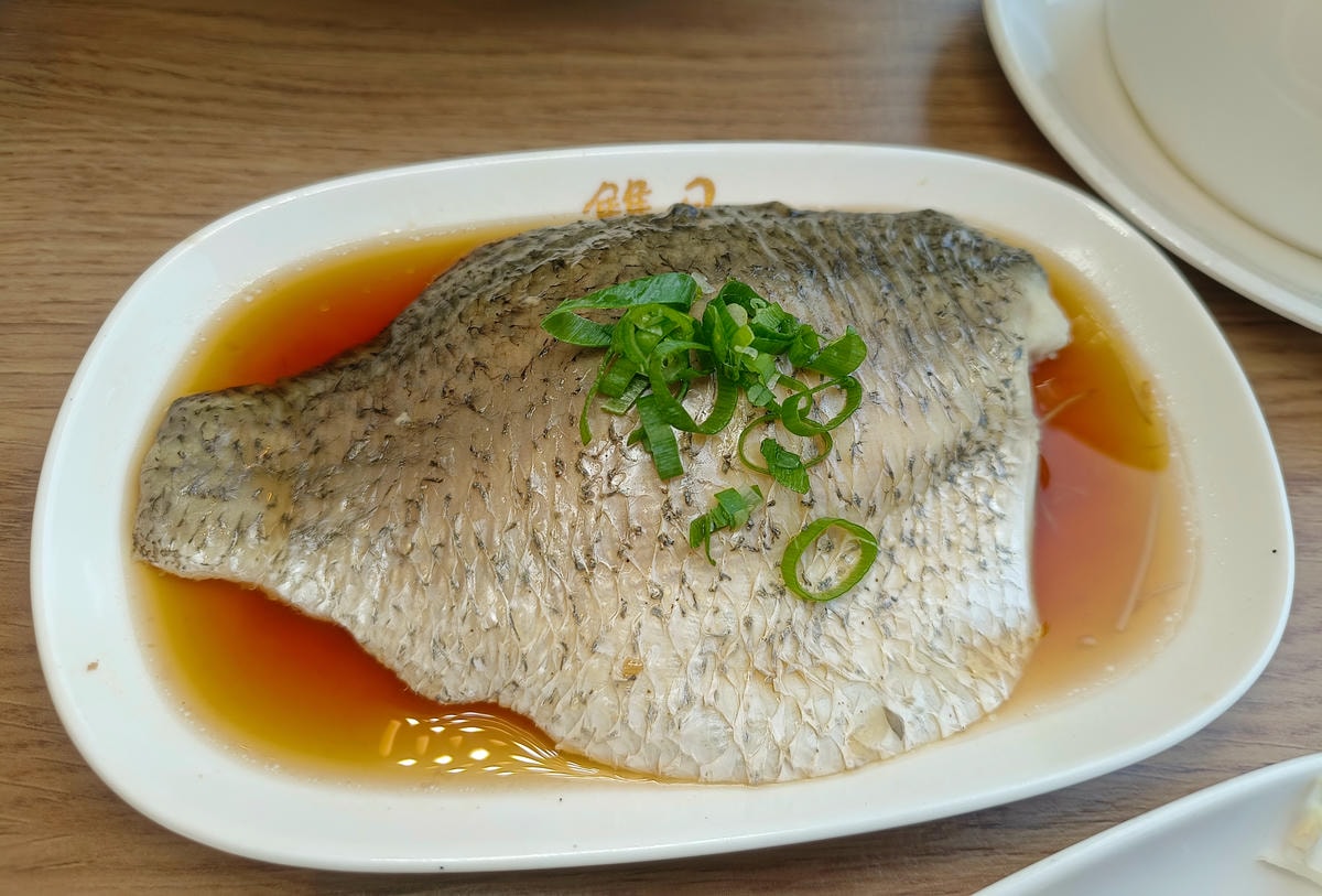 【台北雞湯】雙月食品社 森林公園店、台北拓展到七間店分店了!連續5年台北米其林必比登美食餐廳!每碗湯品料都是滿出來! - 第18張圖