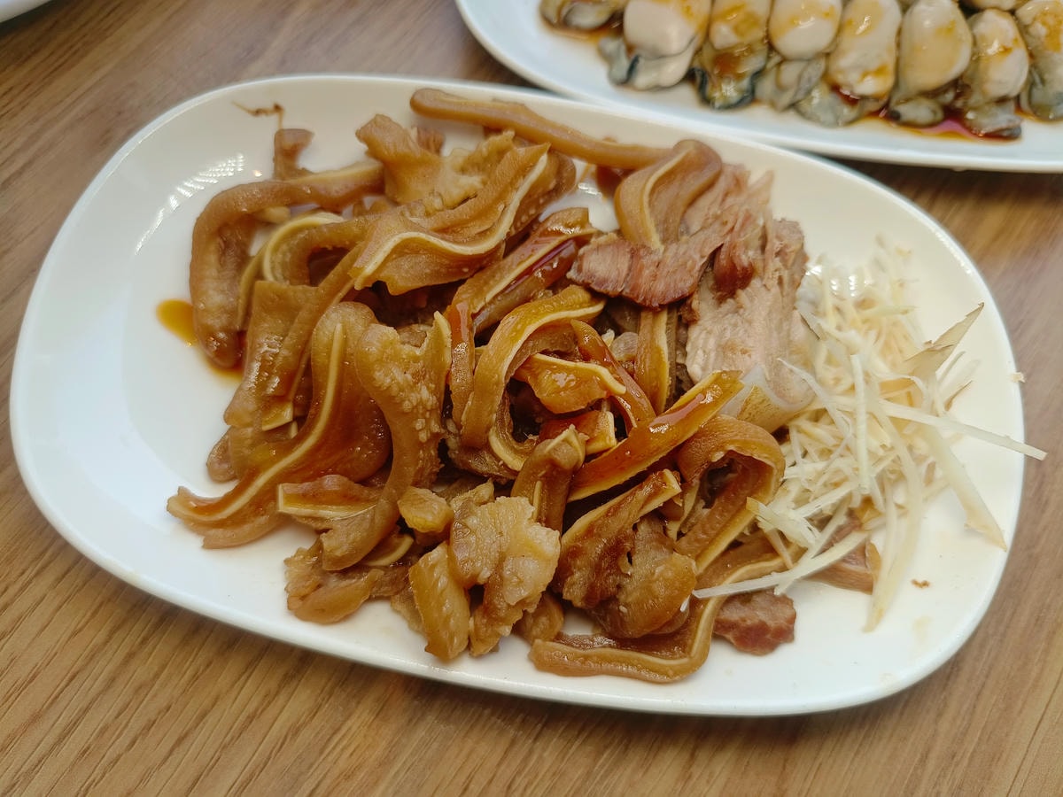 【台北雞湯】雙月食品社 森林公園店、台北拓展到七間店分店了!連續5年台北米其林必比登美食餐廳!每碗湯品料都是滿出來! - 第21張圖