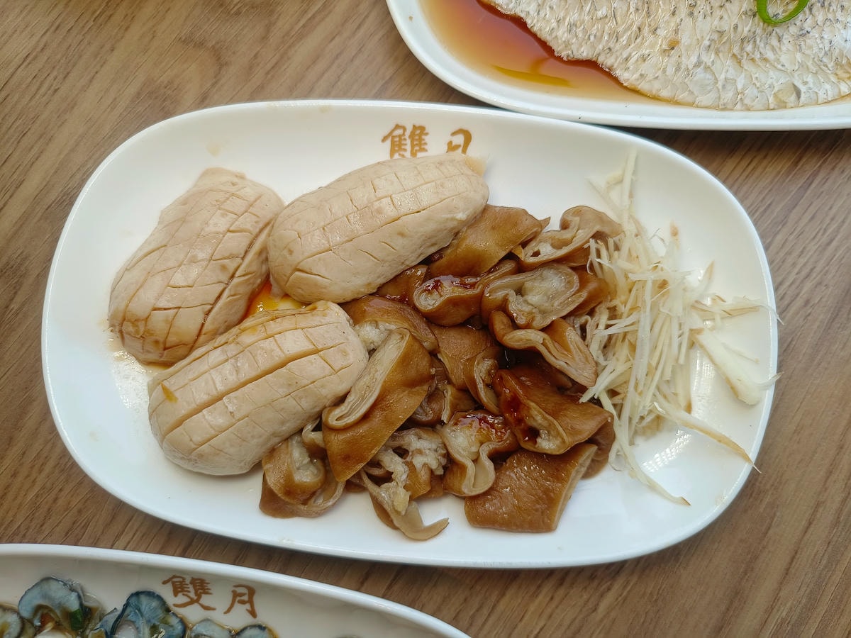 【台北雞湯】雙月食品社 森林公園店、台北拓展到七間店分店了!連續5年台北米其林必比登美食餐廳!每碗湯品料都是滿出來! - 第22張圖