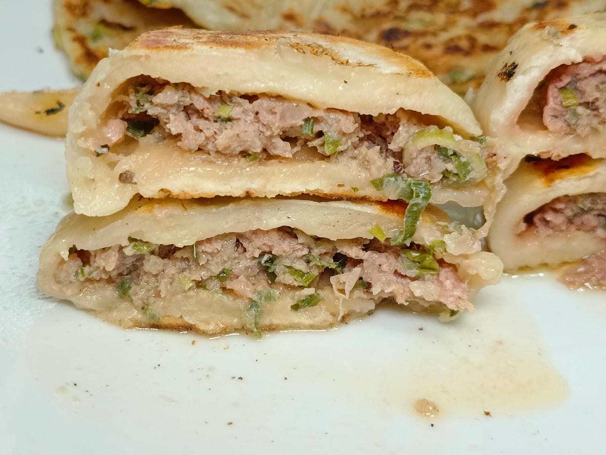 【宅配美食推薦】吳霸霸、酥脆亞麻小米蔥油餅、隨時爆漿肉汁、純牛肉餡餅、蔥肉餡餅必吃起來! - 第14張圖