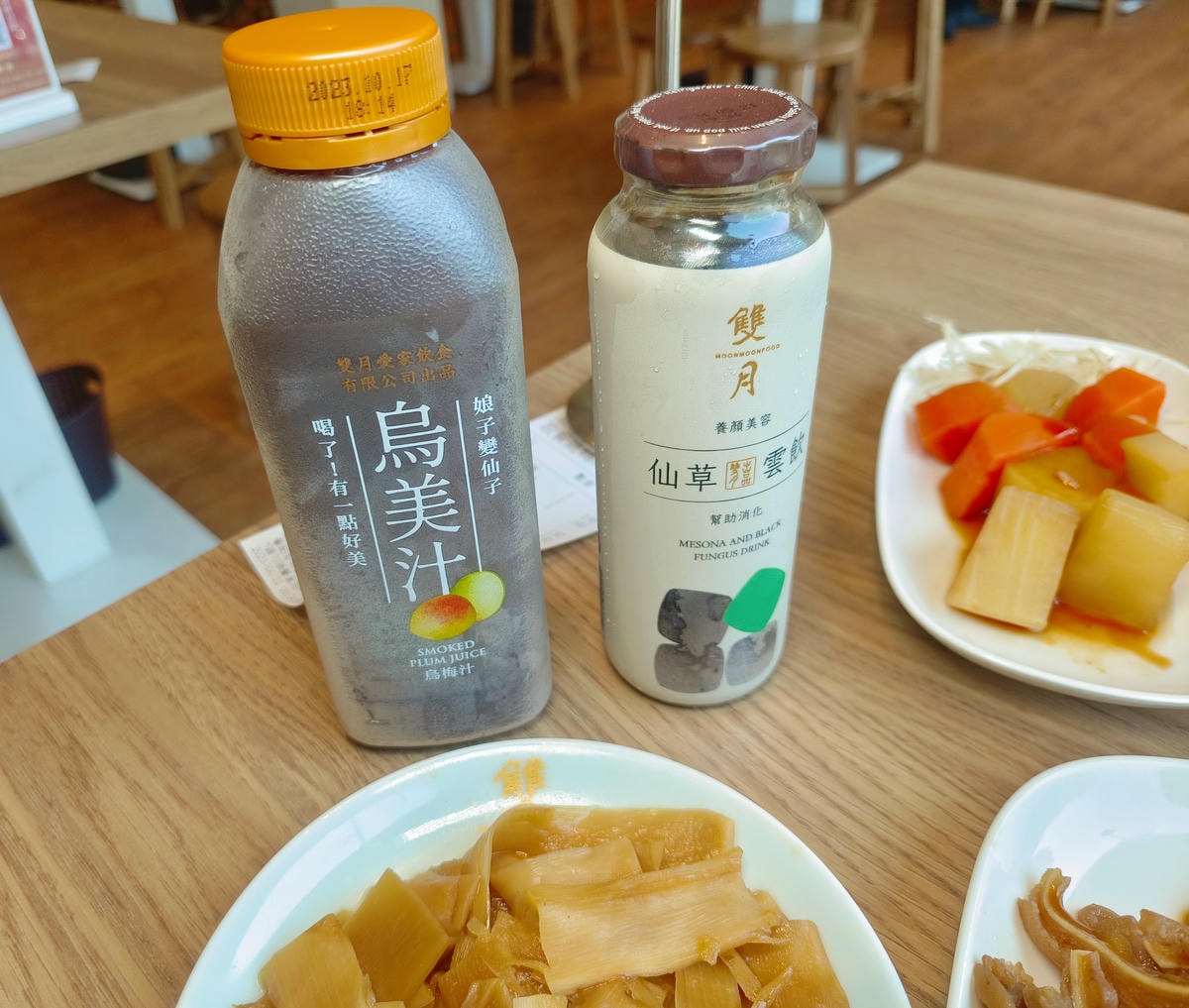 【台北雞湯】雙月食品社 森林公園店、台北拓展到七間店分店了!連續5年台北米其林必比登美食餐廳!每碗湯品料都是滿出來! - 第25張圖