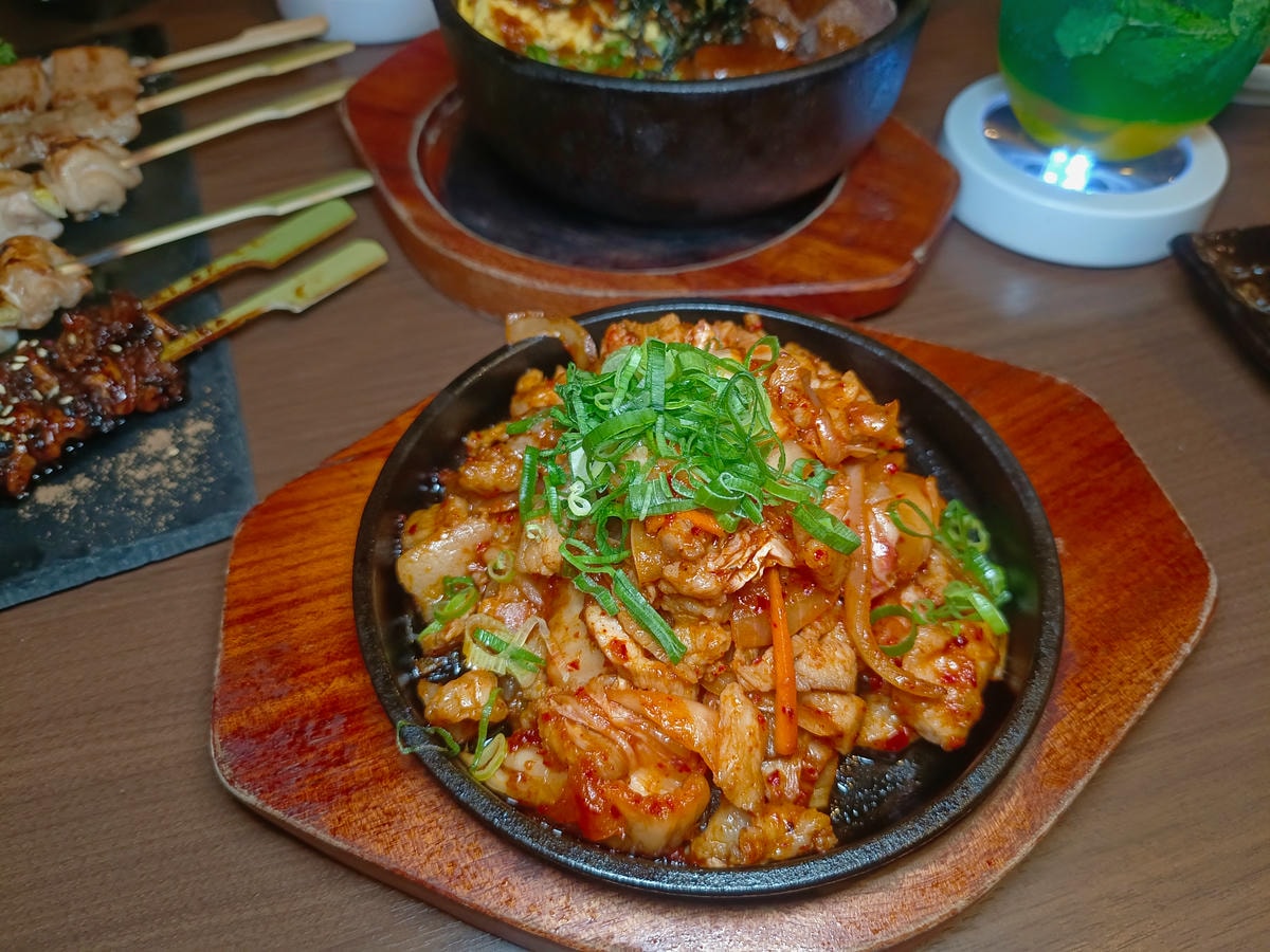 板橋美食|三颯舞和洋酒食居酒屋、百元創意料理 !美食與小酌的絕佳去處!深夜食堂的好選擇 - 第13張圖