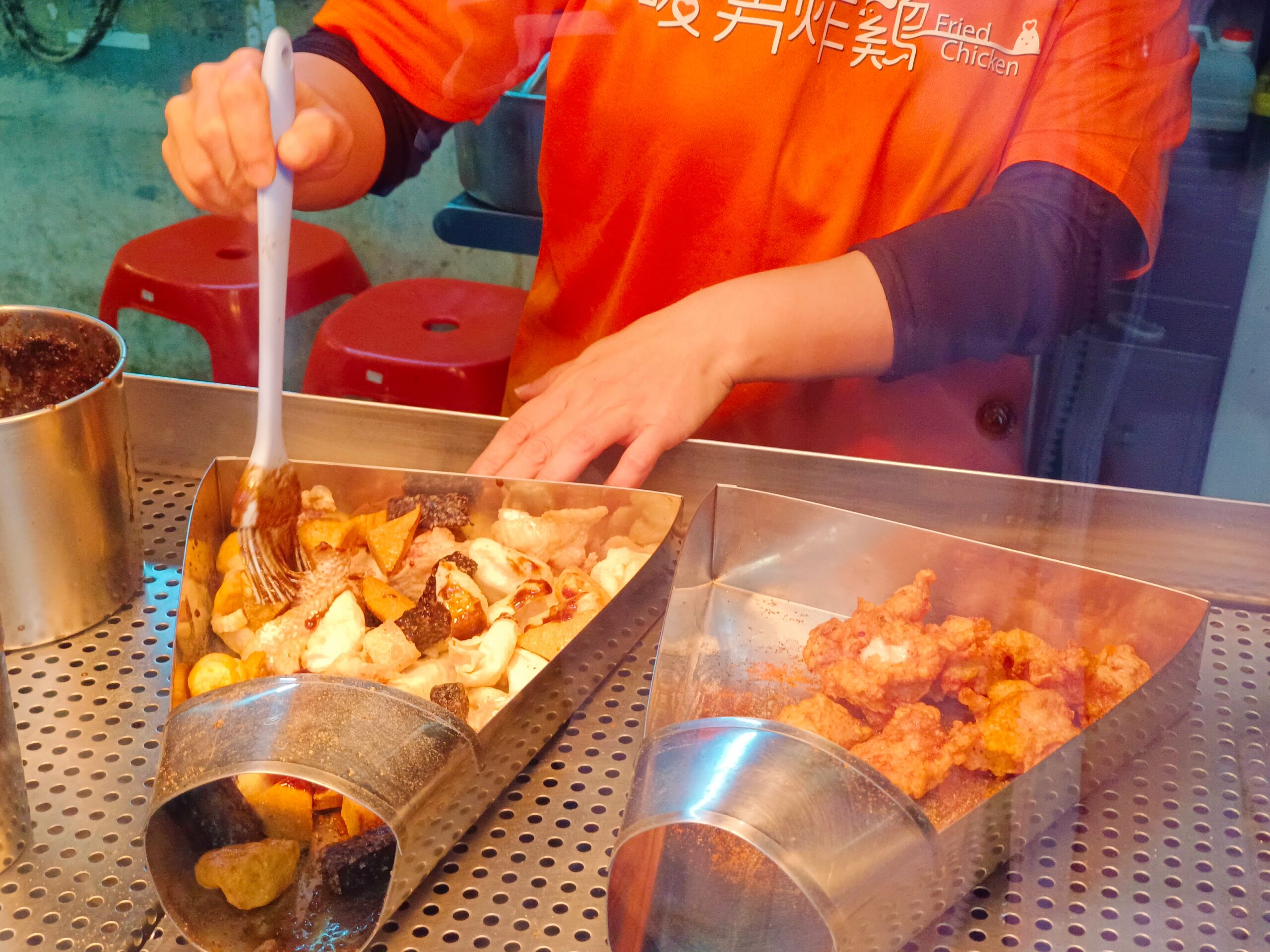 【台北炸雞】暖男炸雞通化店、平價宵夜味蕾大滿足！美食炸雞、通化街美食炸雞！宵夜美食 @💕小美很愛嚐💕