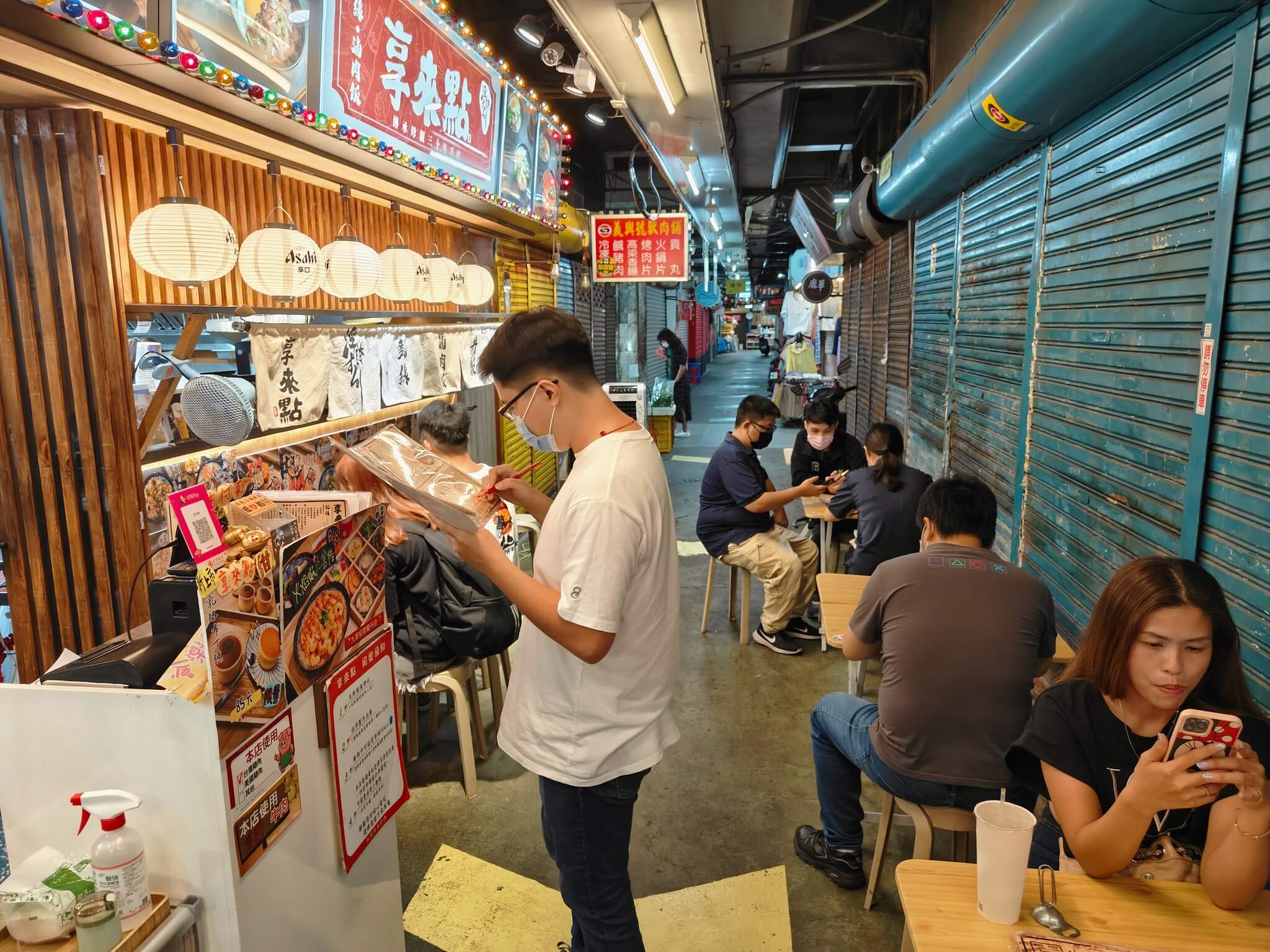 新竹美食｜享來點 東門市場店、 顛覆傳統的麵線跟滷肉飯、級奢華海鮮麵線、大口咬下滿滿海味、療癒飽滿食刻！ @💕小美很愛嚐💕