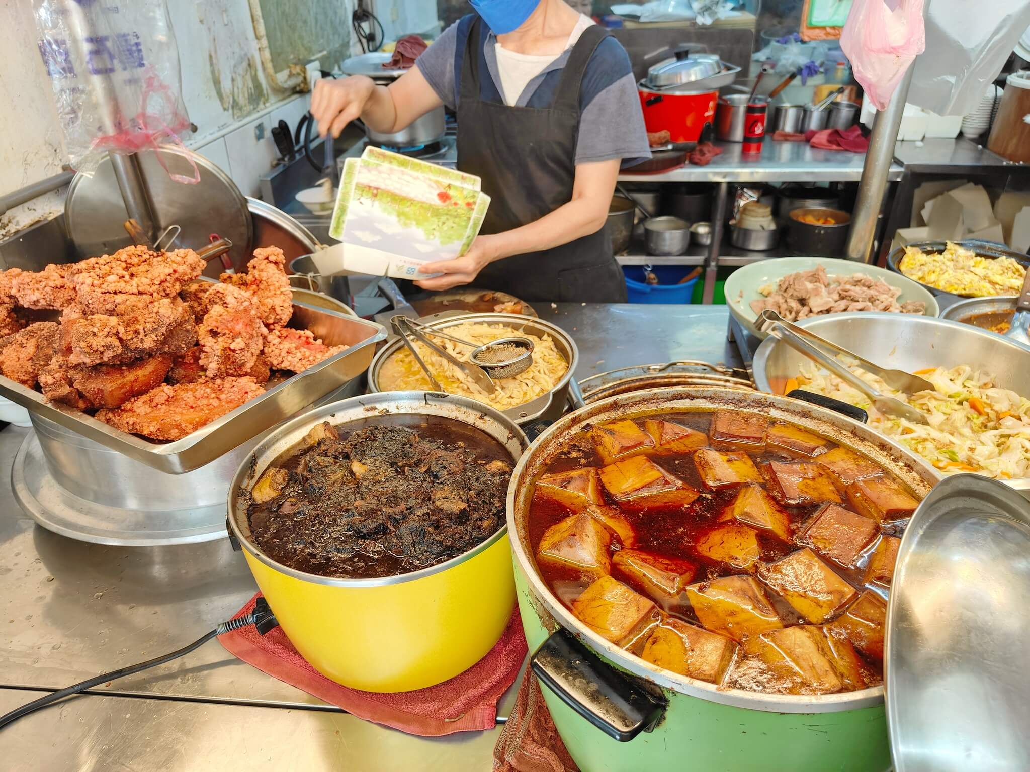 板橋美食/新埔市場｜碳烤胡椒餅 ｜自由路的小攤、爆多的蔬菜餡料、滿滿胡椒蔥肉！ @💕小美很愛嚐💕