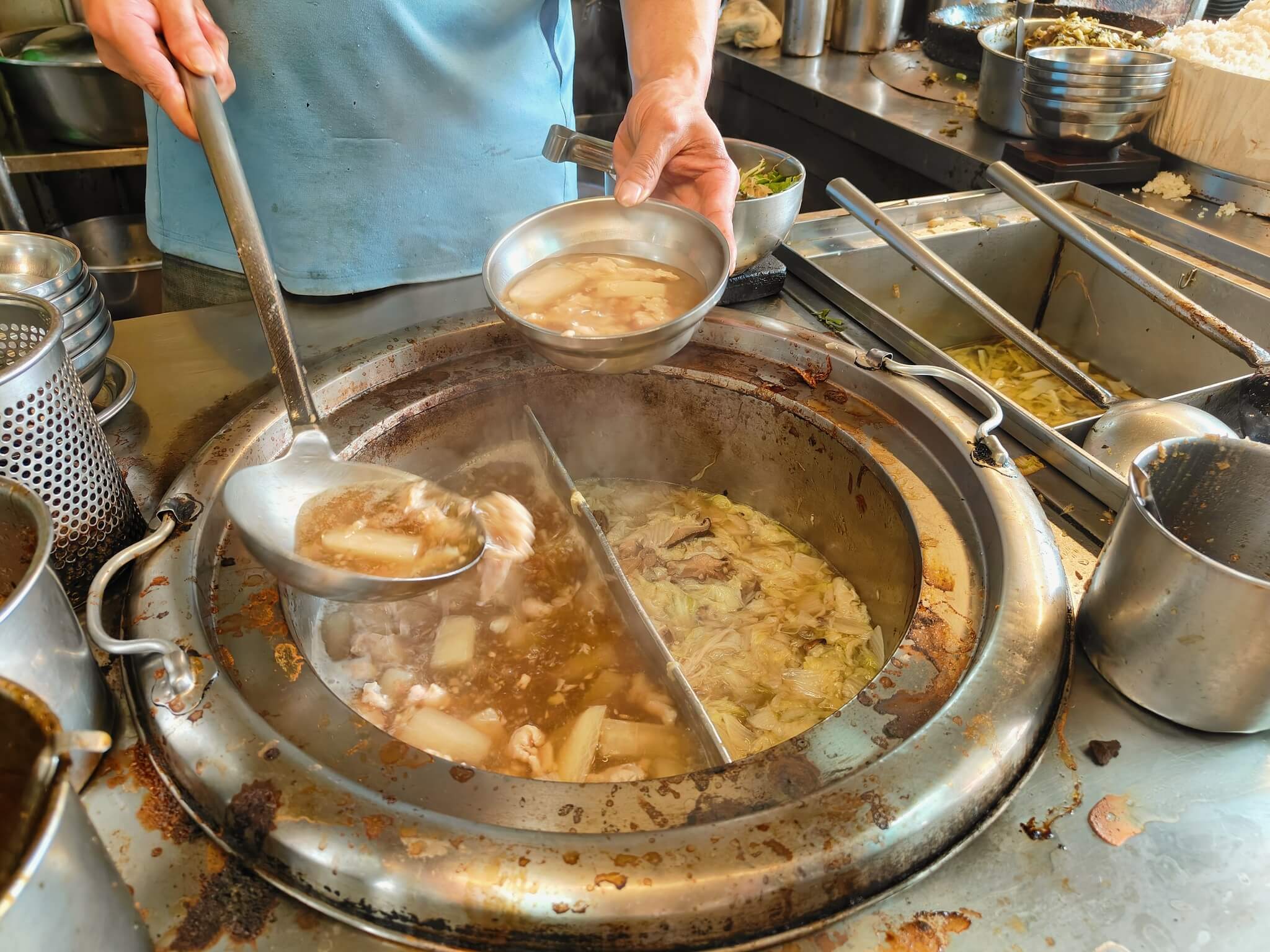 新竹美食｜柳家肉燥飯、傳統秘方飄香90多年、一碗肉燥飯30元、能不吃嗎！ @💕小美很愛嚐💕