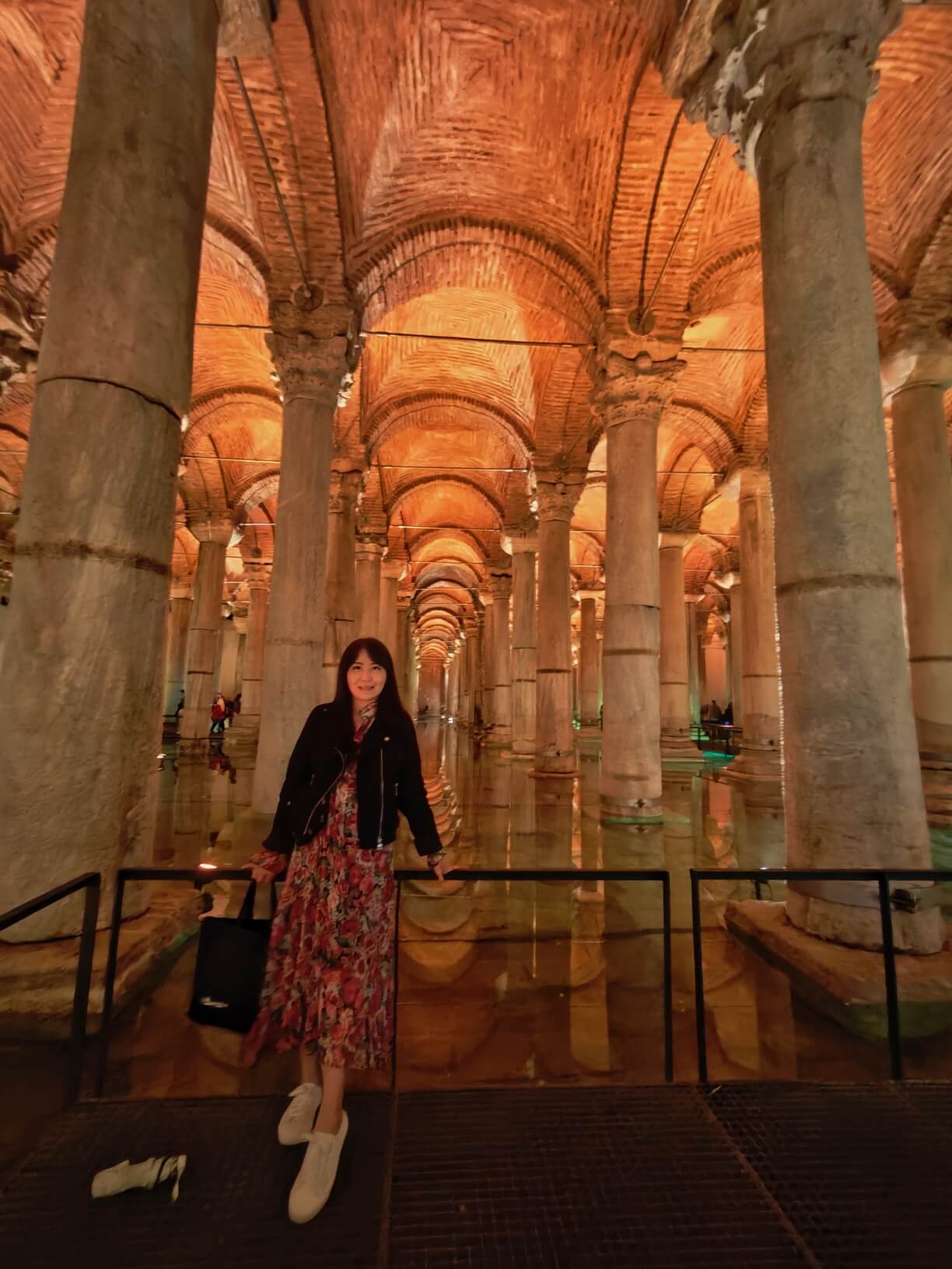 土耳其｜地下水宮殿、東羅馬帝國沉睡在地底下宮殿、千年不可思議工程建築、美到電影都來拍攝！購買門票+開放時間一次懂 @💕小美很愛嚐💕