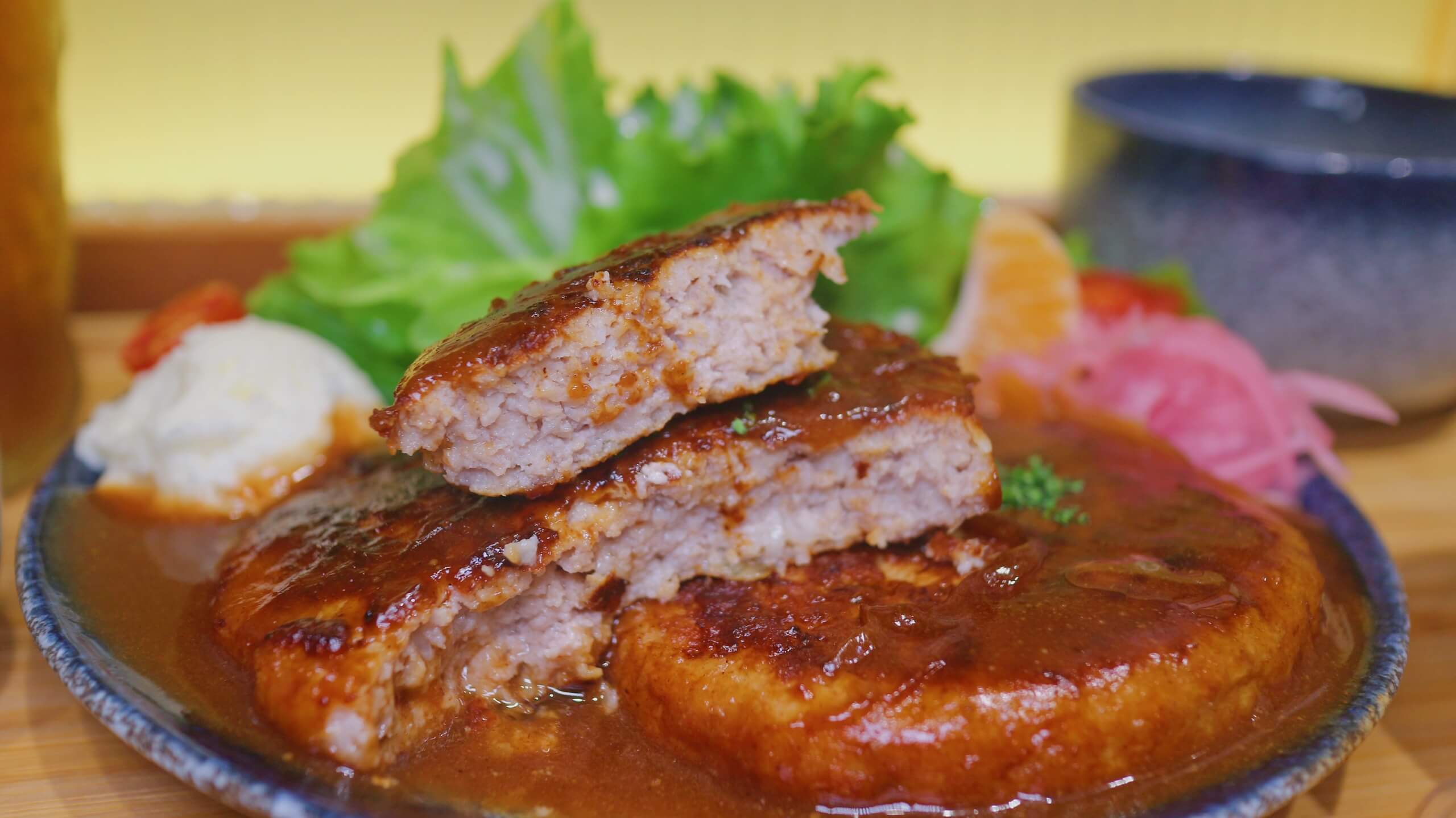新竹美食｜穗稻忠武|日式定食•肉專門、新鮮手打捏成、Juicy的漢堡排搭配日式風味醬汁！ @💕小美很愛嚐💕