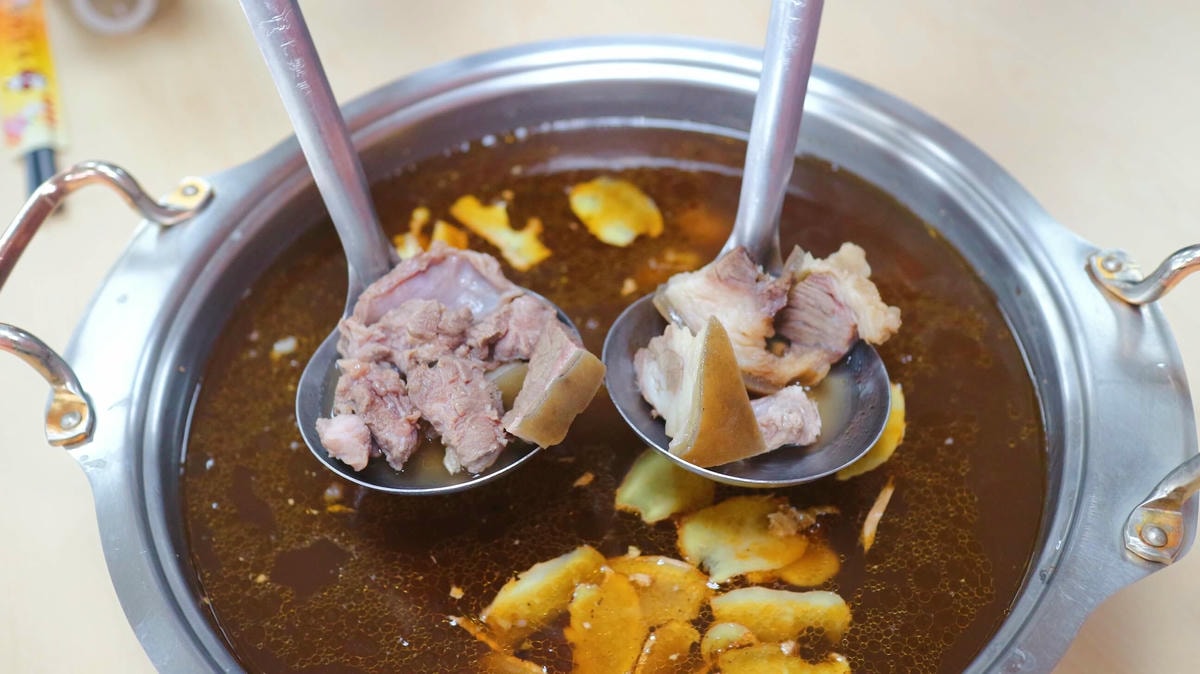 桃園羊肉爐|正港現宰羊肉爐、食尚玩家也大力推薦、鮮嫩溫體羊肉鍋!全羊熱炒料理!清甜藥膳湯頭超暖胃! - 第17張圖