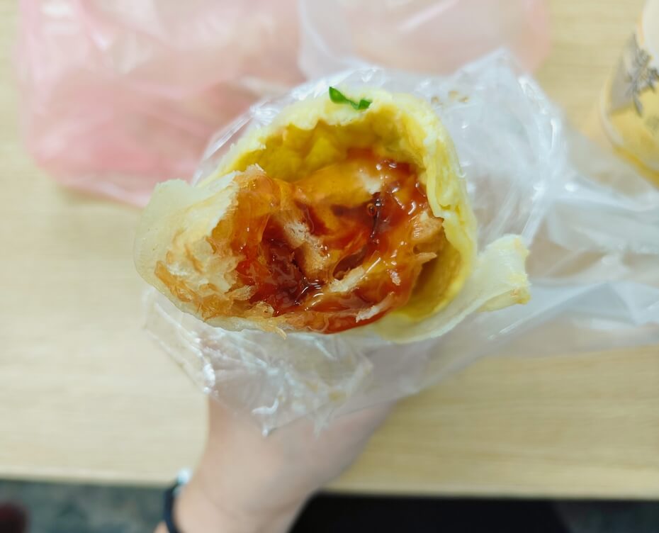 人氣的排隊早午餐、天天現炸現烤油條燒餅必吃、永和黑豆漿、板橋江子翠早餐推薦！