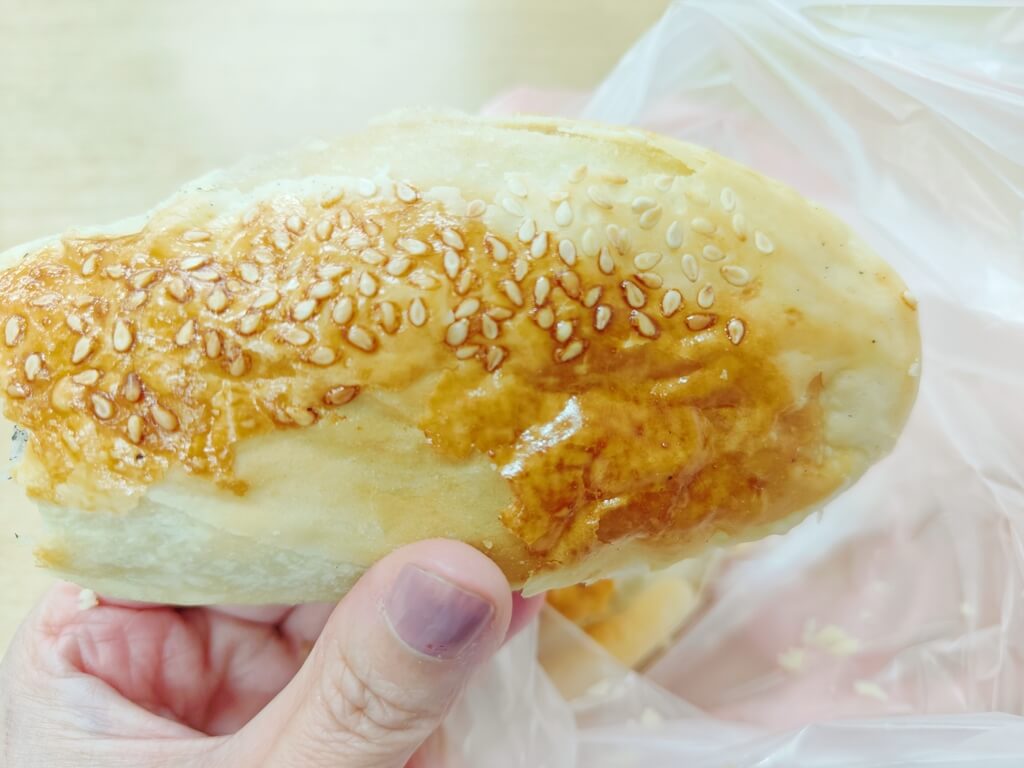 人氣的排隊早午餐、天天現炸現烤油條燒餅必吃、永和黑豆漿、板橋江子翠早餐推薦！