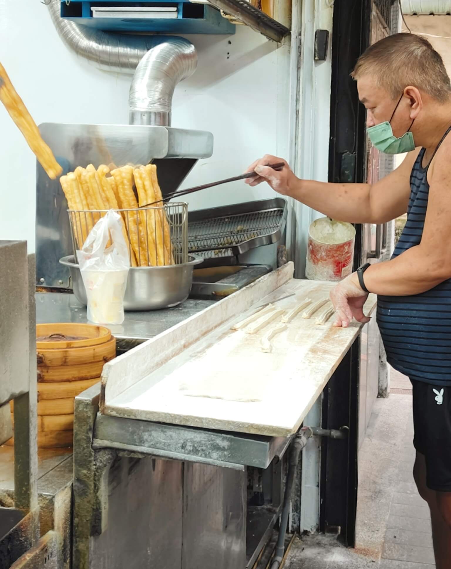 人氣的排隊早午餐、天天現炸現烤油條燒餅必吃、永和黑豆漿、板橋江子翠早餐推薦！