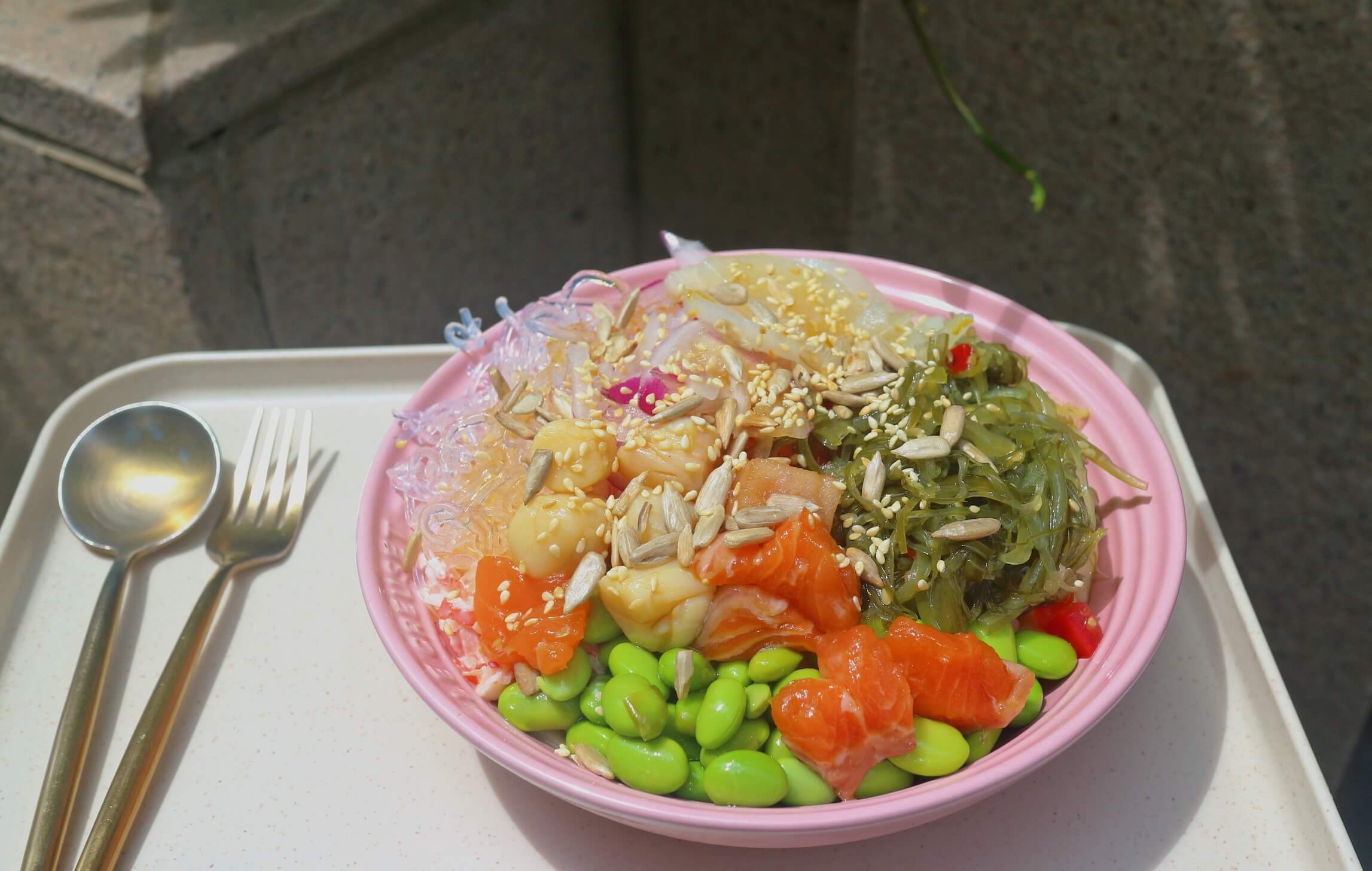 新竹美食｜iPoke愛波奇夏威夷健康料理、主餐自由配美味無負擔、夏天沒胃口就吃這個！新竹健康料理 @💕小美很愛嚐💕