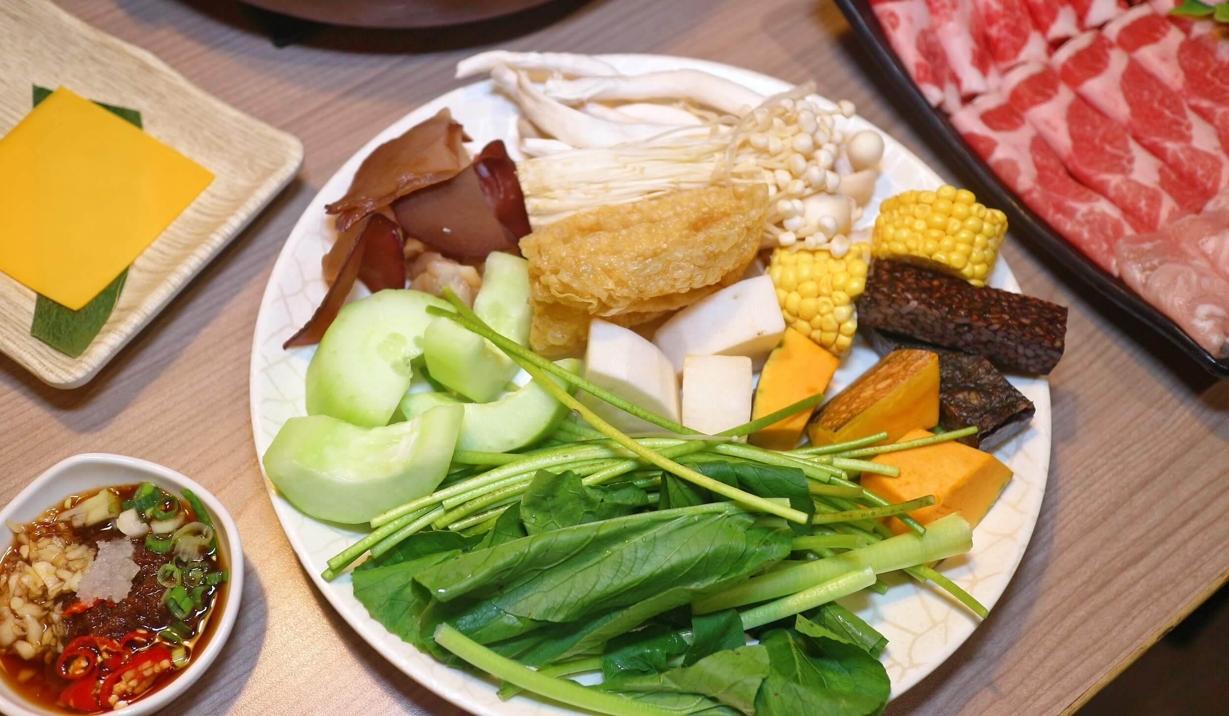 大安火鍋｜安禧鍋物、新開幕！肥美蛤蜊卜卜鍋免費招待、日本生食超大顆生蠔 , 無限任你吃、頂級A5和牛優惠爽爽吃！ @💕小美很愛嚐💕