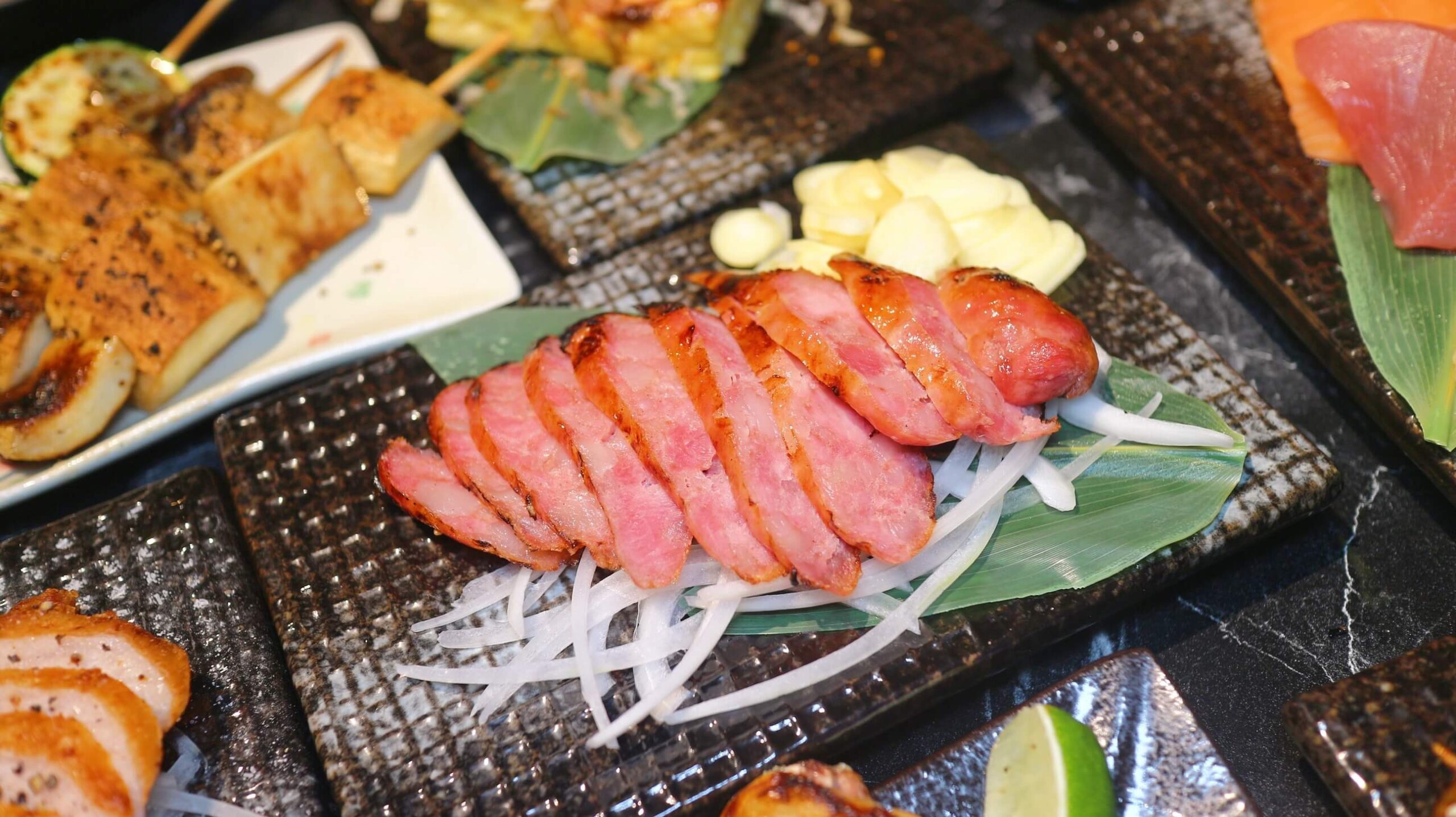 永和美食｜薰花日式餐酒館、平價銅板串燒、超CP值推薦、業到凌晨3點夜貓族的福音 , 深夜食堂好選擇！ @💕小美很愛嚐💕