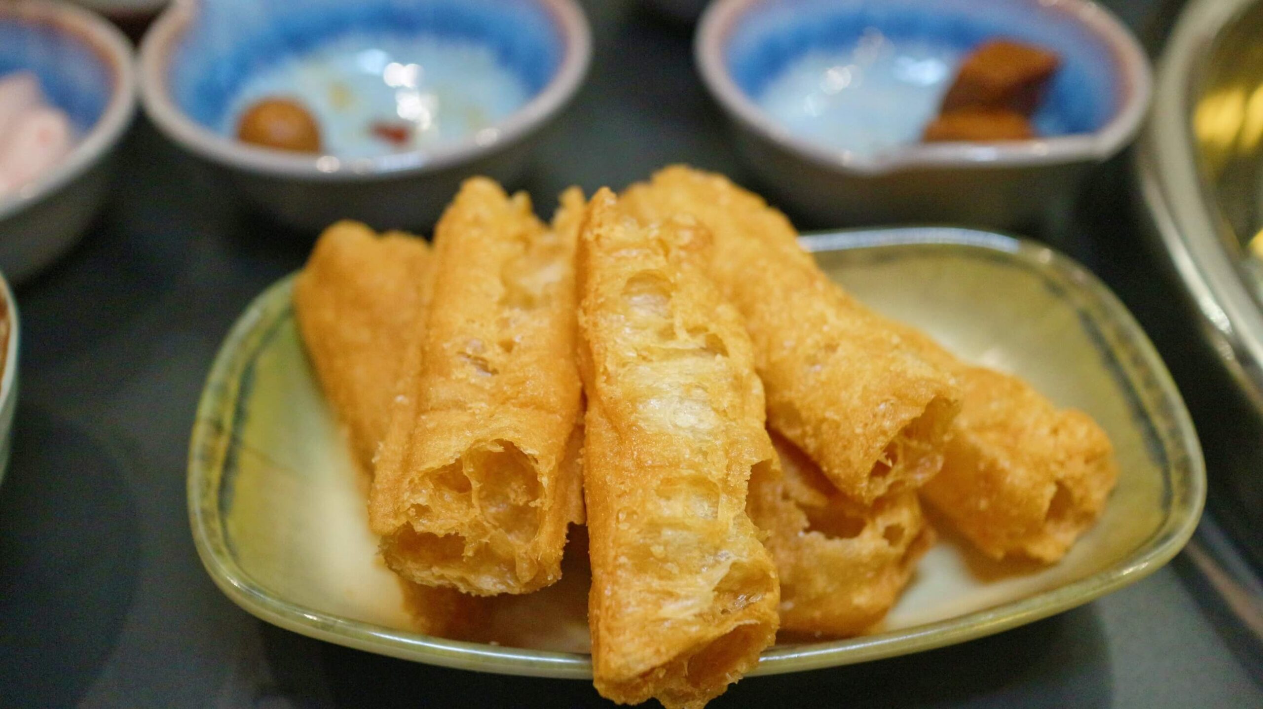 竹北美食｜李鐵柱火鍋村、「以茶代水」打造獨特濃厚迷人口感、飲料必點來療癒一下自己、小茶壺冒煙可愛到不行！ @💕小美很愛嚐💕