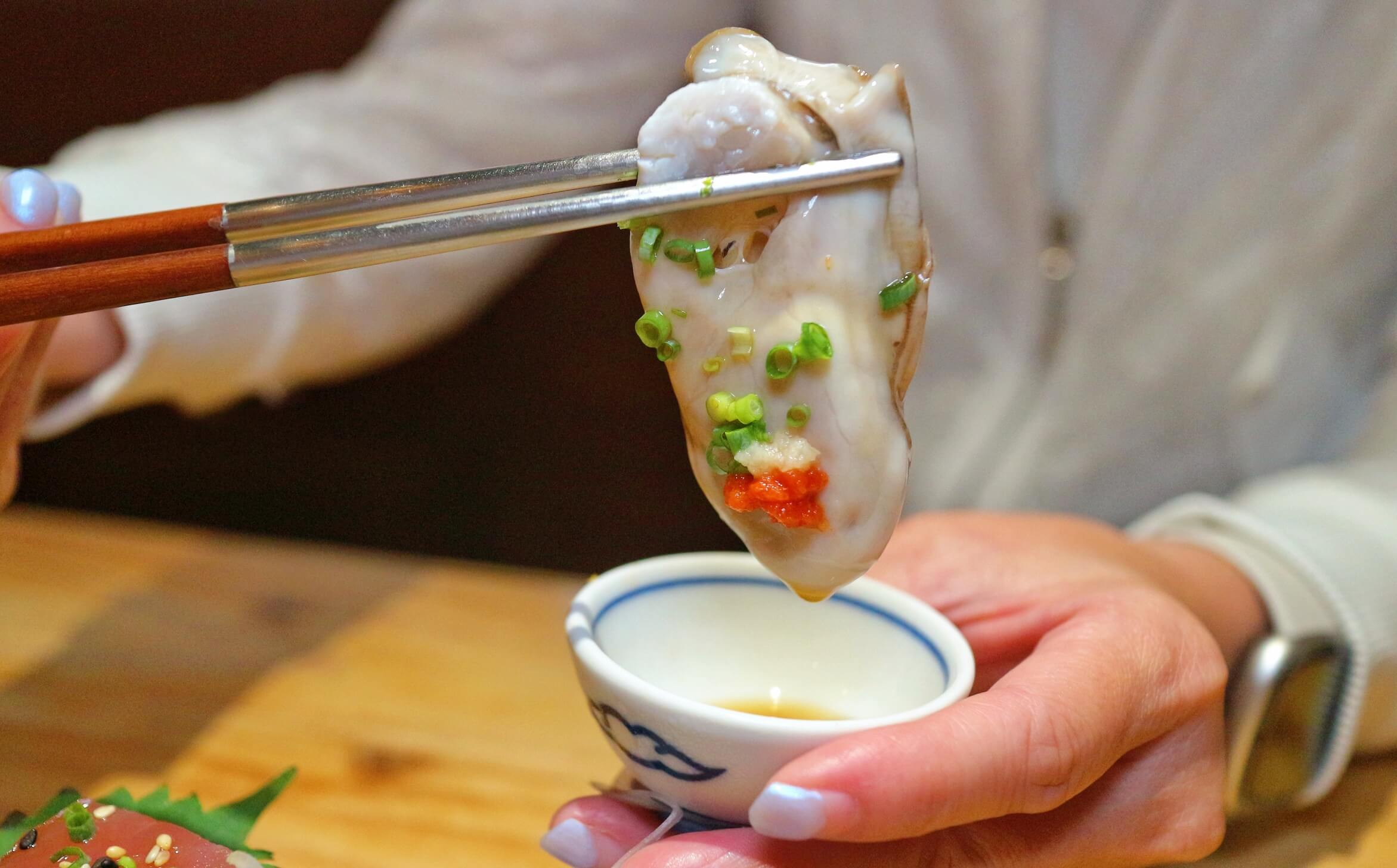 大安美食｜微風建一食堂、超浮誇很厲害的海鮮無菜單料理套餐必點外、限量鮑魚雞湯也很值得帶回家！台北無菜單料理推薦 @💕小美很愛嚐💕