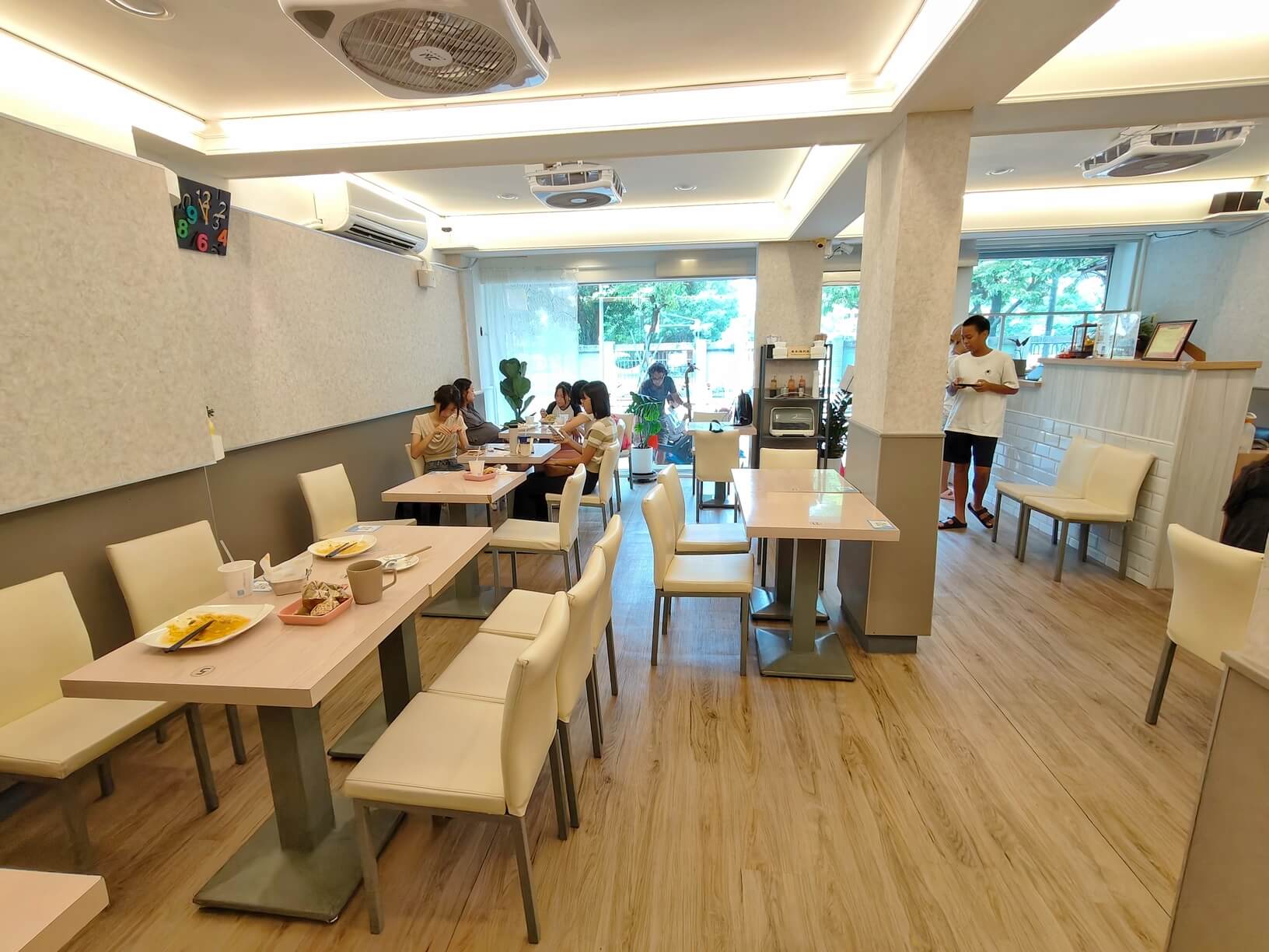 內湖美食｜大勝手作早午餐 內湖店、經濟實惠、超大份量炒泡麵、炒蛋餅、早午餐吃飽飽好選擇！ @💕小美很愛嚐💕