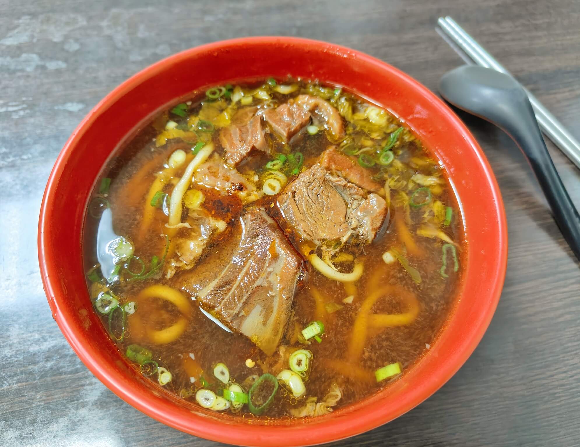 江子翠美食｜鍋貼水餃牛肉麵、加麵只要加10元 , 哇~馬上升級大碗 , 一餐便宜又飽足！ @💕小美很愛嚐💕