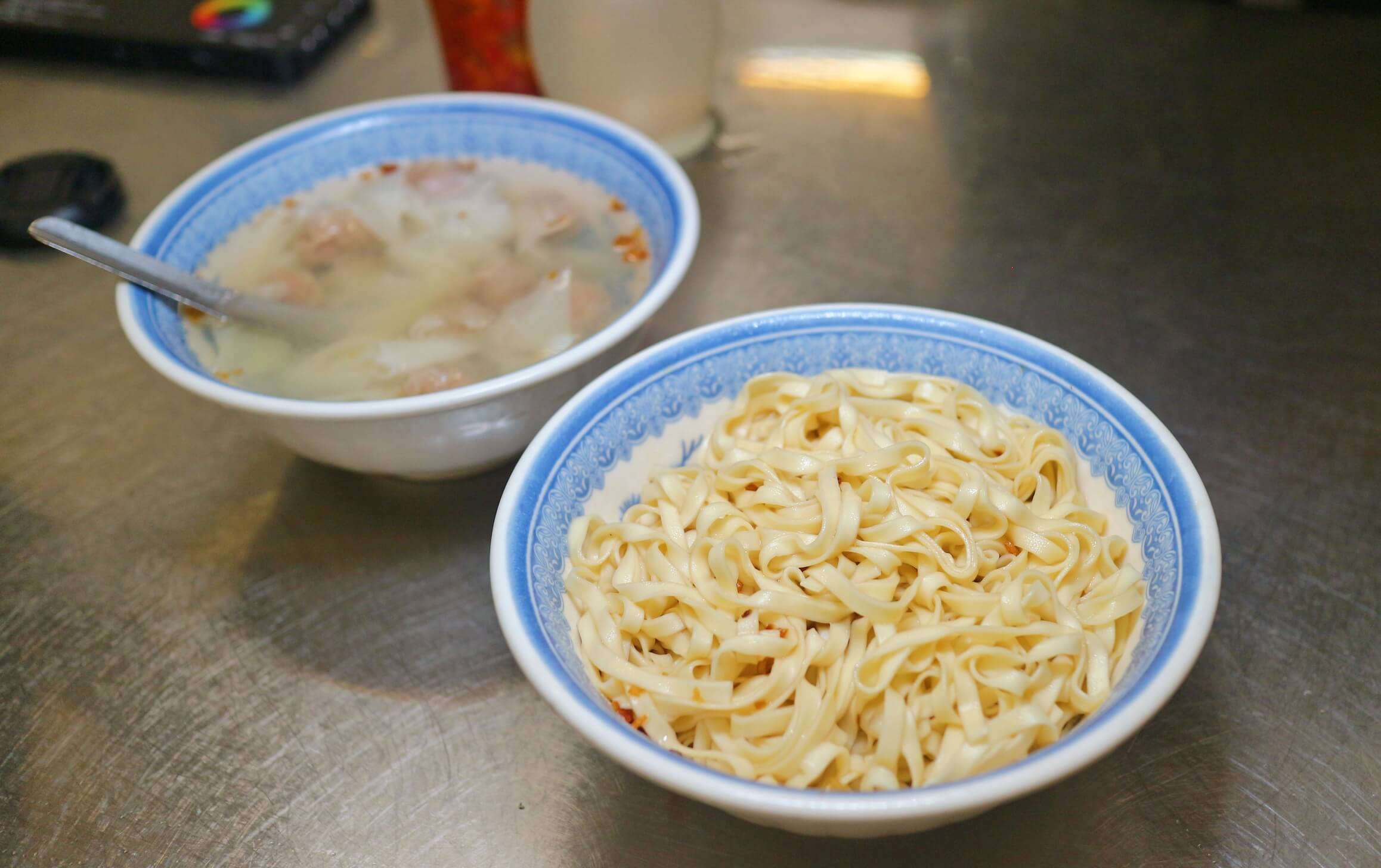 羅東美食｜羅東帝爺廟口喥咕麵、乾麵、餛飩專賣超過一甲子！樸實無華的涮嘴必吃美食之一 @💕小美很愛嚐💕