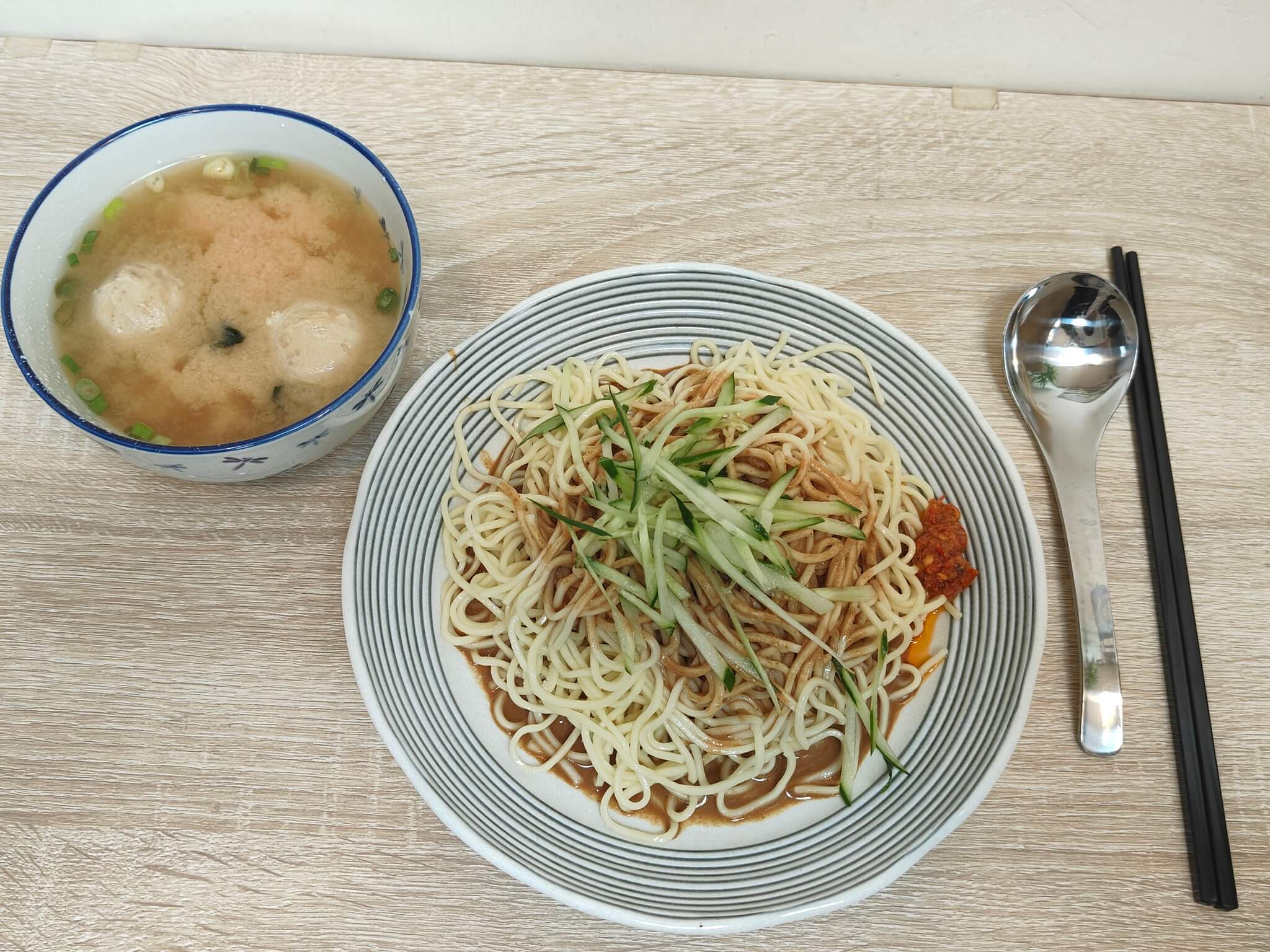 江子翠美食｜沐目涼麵屋、加辣更夠味！板橋美食 @💕小美很愛嚐💕