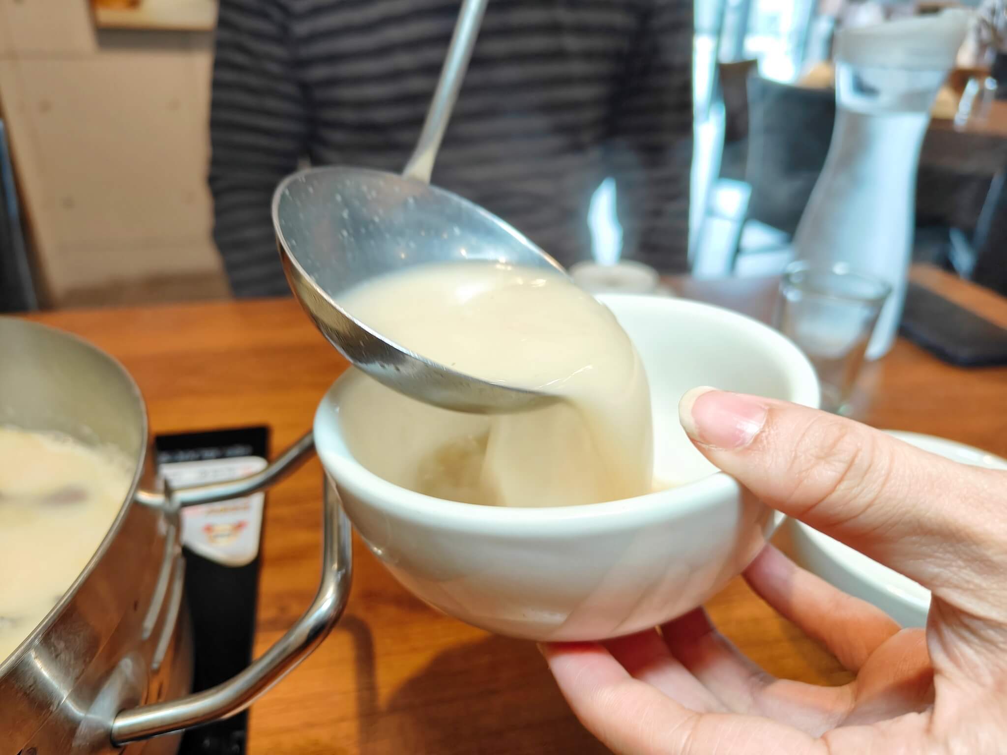 桃園美食｜蒸煮流胡椒豬肚雞鍋、阿嬤的好手藝更是令人驚艷、火鍋控必收！網友口碑極佳、煲仔飯推薦必吃！ @💕小美很愛嚐💕