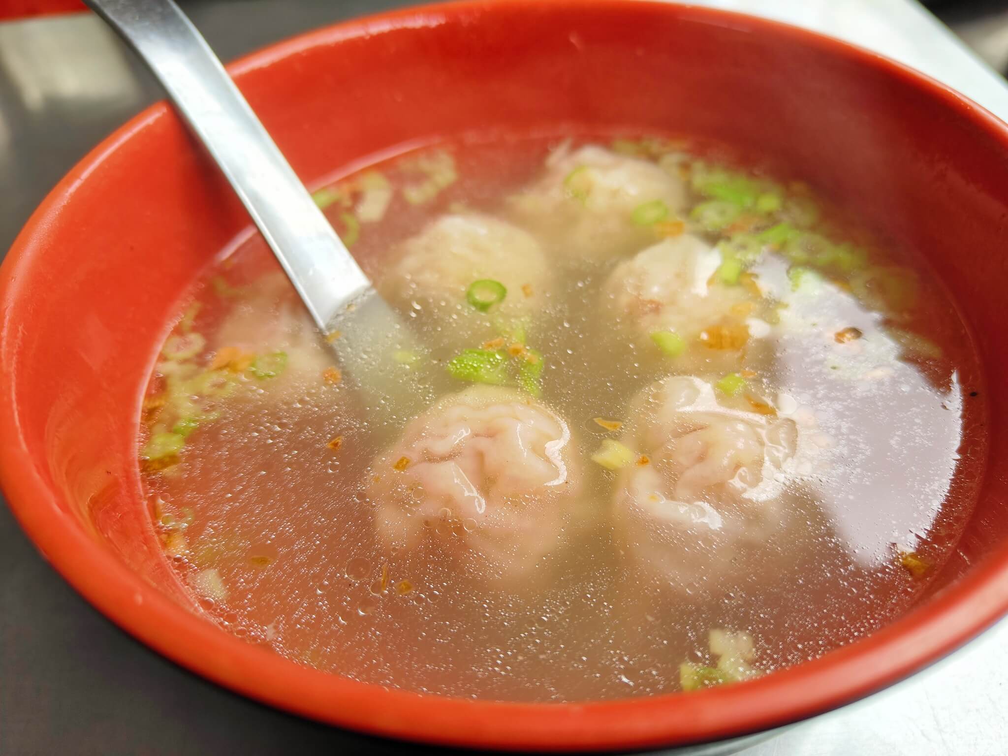 江子翠美食｜無名米粉湯、餛飩皮薄餡很有味、在地人台式午餐晚餐！板橋米粉湯推薦！(菜單) @💕小美很愛嚐💕