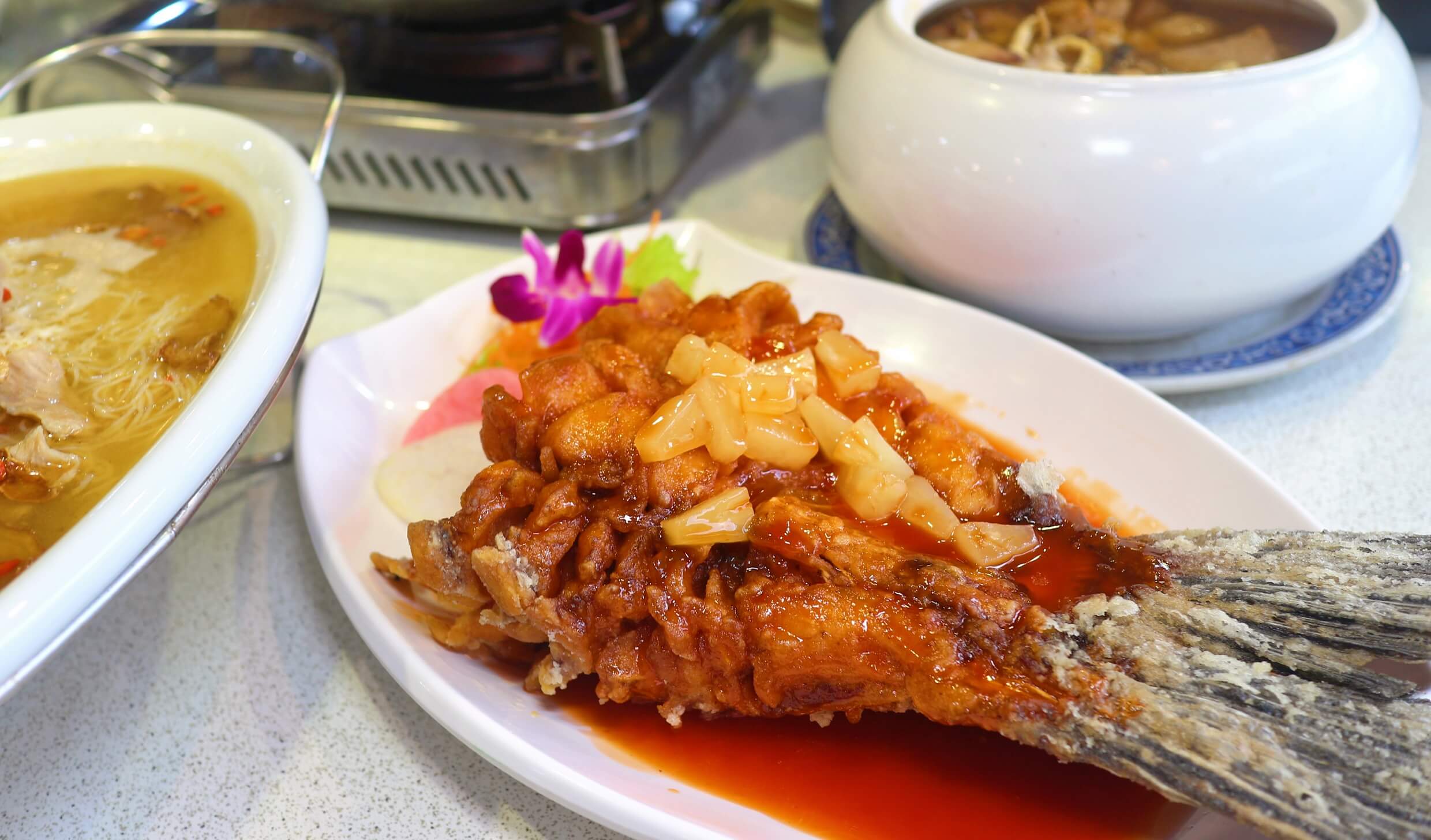 石門活魚餐廳推薦｜山霸王餐廳、高CP值石門活魚、公司聚餐首選、尾牙年菜、春酒包場聚會好選擇！桃園大溪餐廳！ @💕小美很愛嚐💕