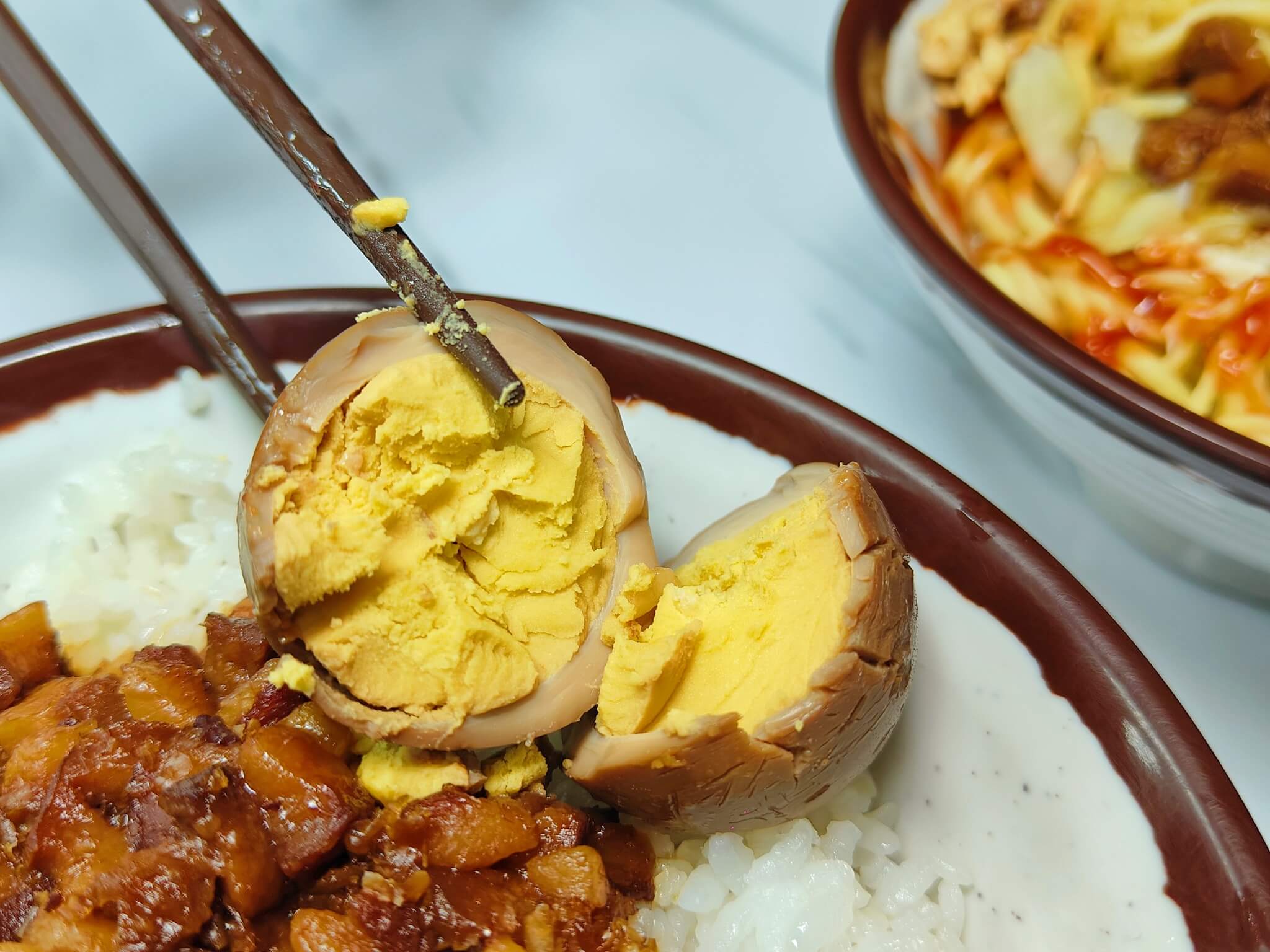 板橋美食｜村村食堂、澄澈的湯、簡單組合、揭開美味密碼牛肉湯鮮甜關鍵！ @💕小美很愛嚐💕