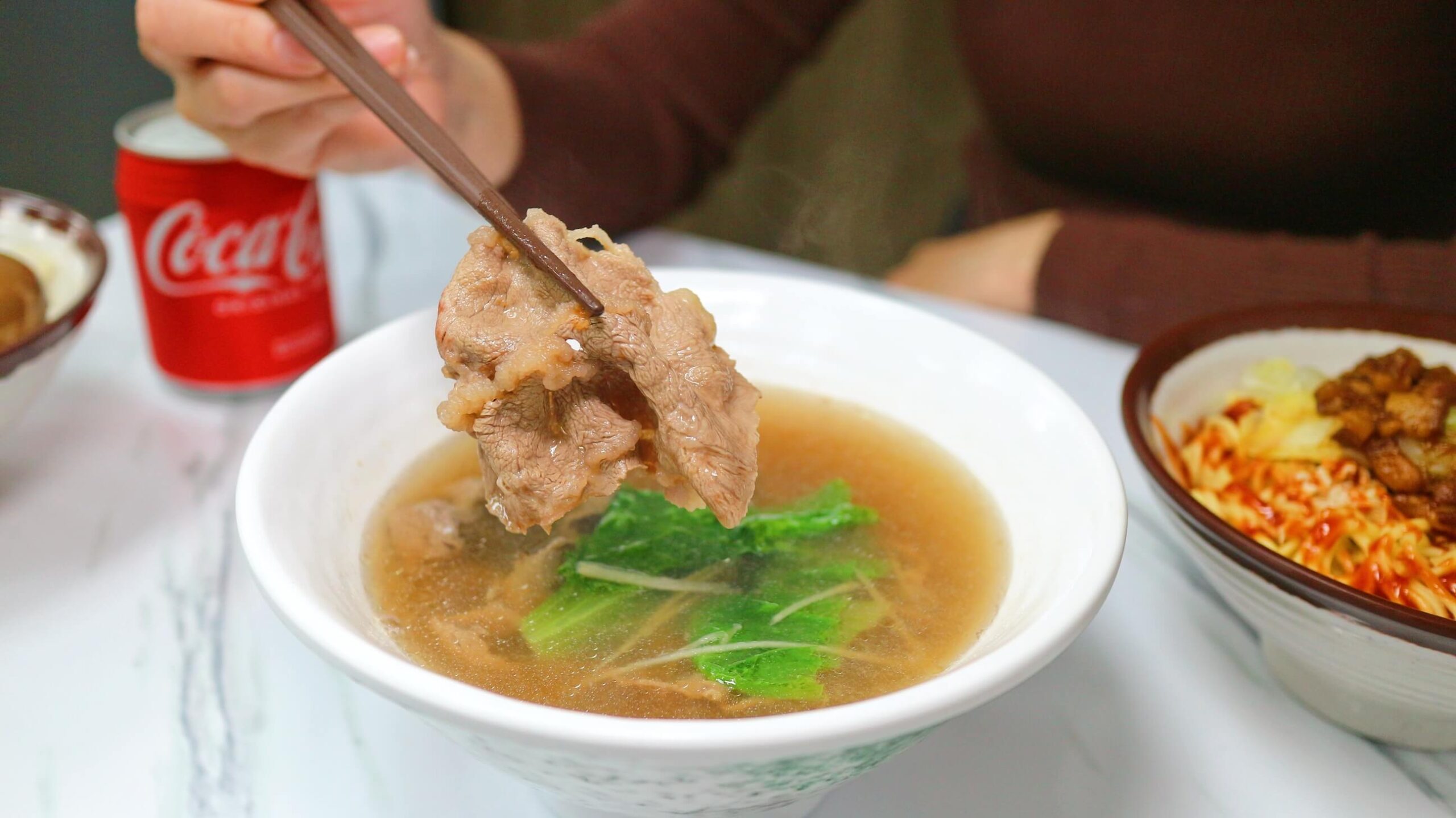 板橋美食｜村村食堂、澄澈的湯、簡單組合、揭開美味密碼牛肉湯鮮甜關鍵！ @💕小美很愛嚐💕