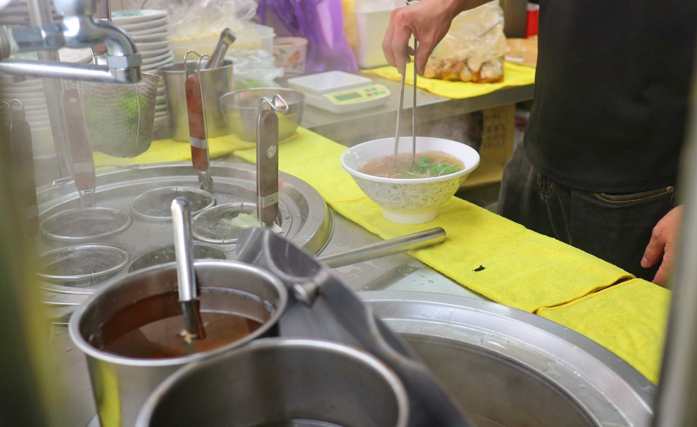 板橋美食｜村村食堂、澄澈的湯、簡單組合、揭開美味密碼牛肉湯鮮甜關鍵！ @💕小美很愛嚐💕