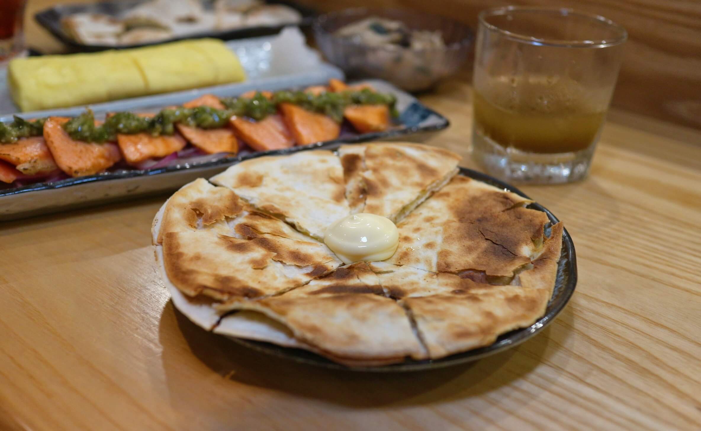 三重美食｜神居居酒屋、彷彿人在日本享美食、炙燒銀鮭、油漬牡蠣你一定不能錯過！ 三重深夜食堂！ @💕小美很愛嚐💕