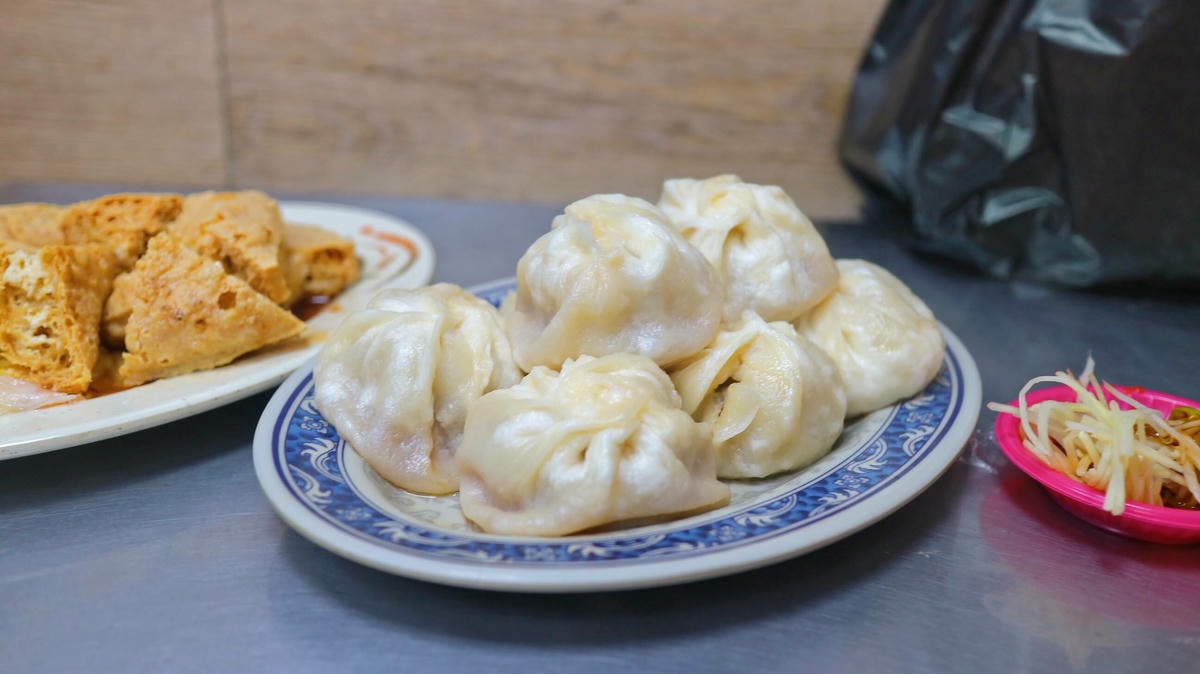 湳雅夜市美食|板橋小籠包、爆漿肉汁要小心吃!板橋宵夜美食 - 第12張圖