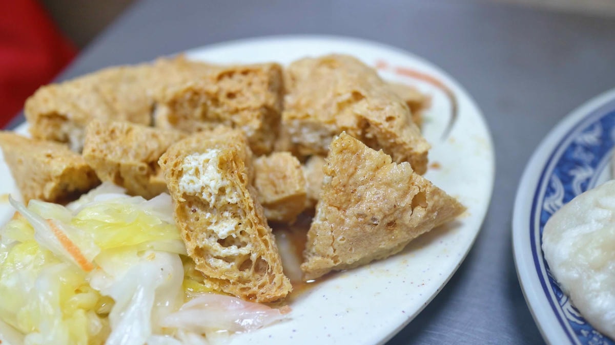 湳雅夜市美食|板橋小籠包、爆漿肉汁要小心吃!板橋宵夜美食 - 第17張圖