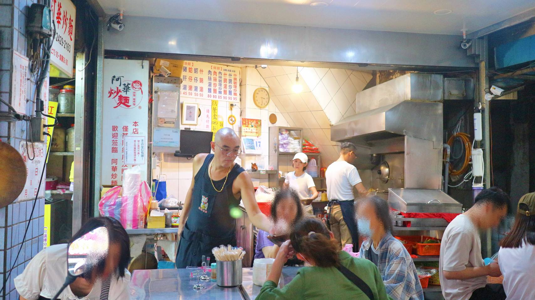 基隆小旅行｜城市導覽員「傘人家族」帶旅人基隆趣味拍不停、吃遍基隆100碗美食！ @💕小美很愛嚐💕