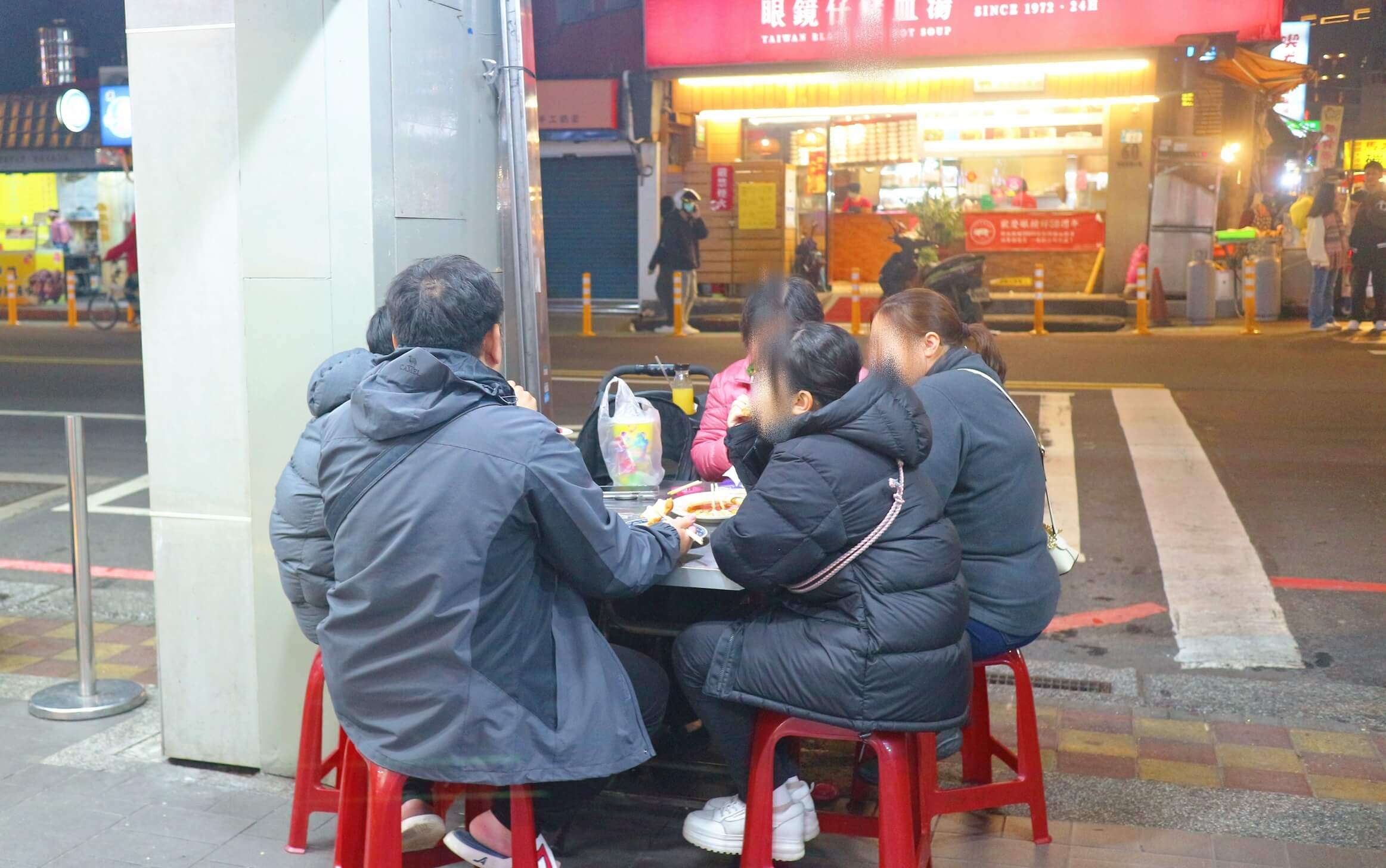 湳雅夜市美食｜板橋小籠包、爆漿肉汁要小心吃！板橋宵夜美食 @💕小美很愛嚐💕