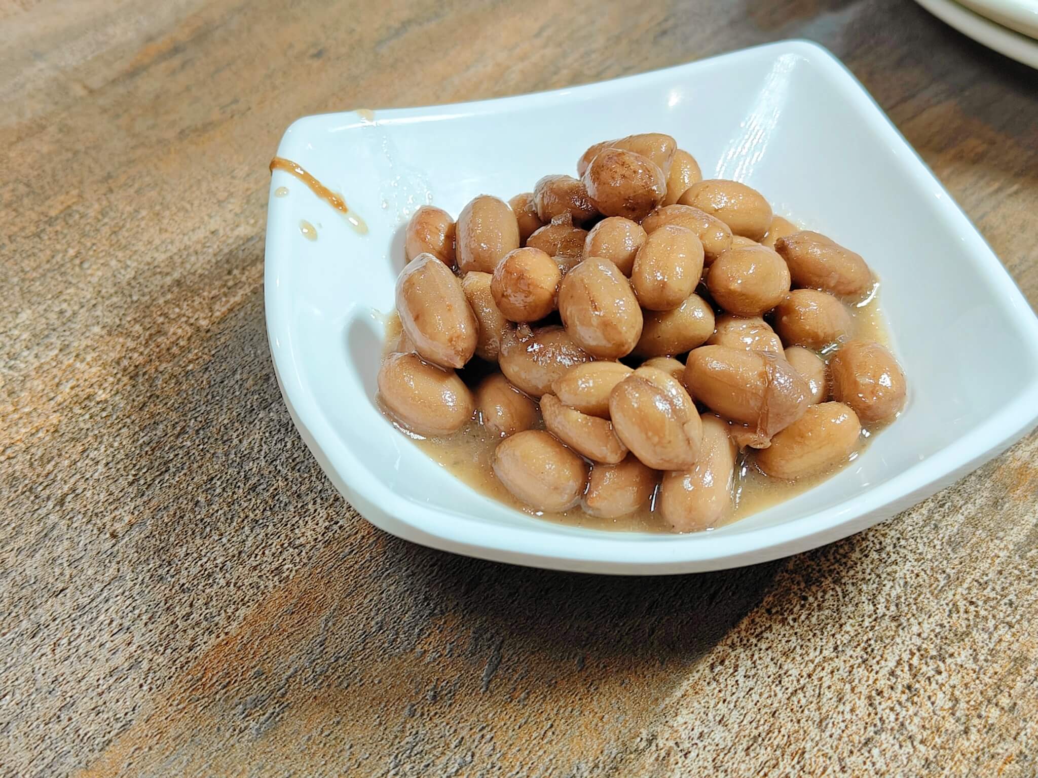 萬里美食｜大益發萬里蟹活海鮮餐廳、小卷米粉鍋平價好吃、還有免費停車場！ @💕小美很愛嚐💕