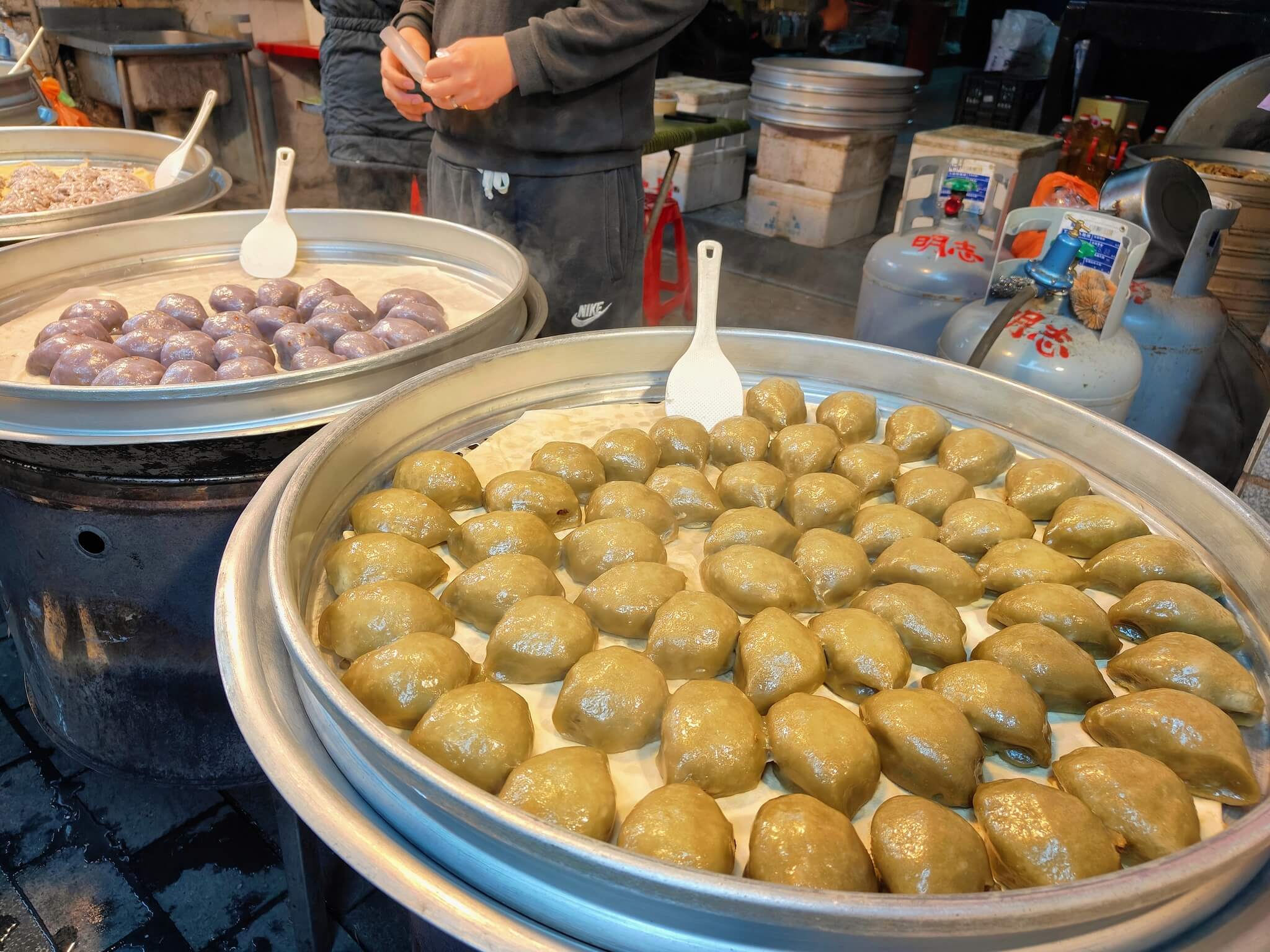 金山美食｜顏記古早味美食坊、外皮微甜Q彈 , 內餡鹹香美味 , 素食葷食都有！ @💕小美很愛嚐💕