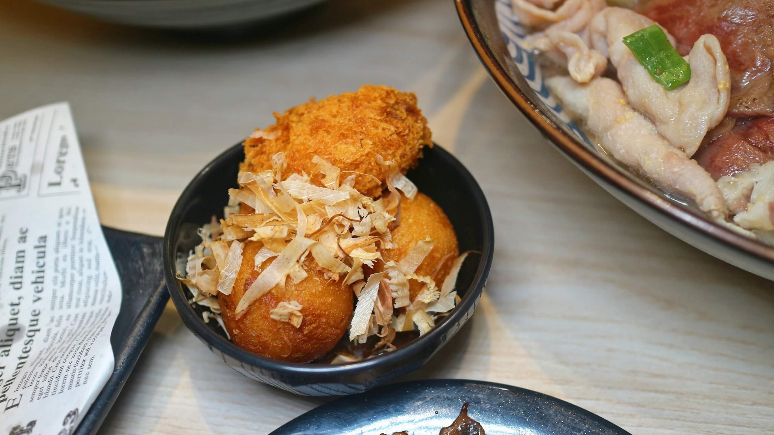 新莊美食｜二春外鍋燒專賣店新莊店、滿滿的肉和牛鍋燒和牛控為之瘋狂！ @💕小美很愛嚐💕