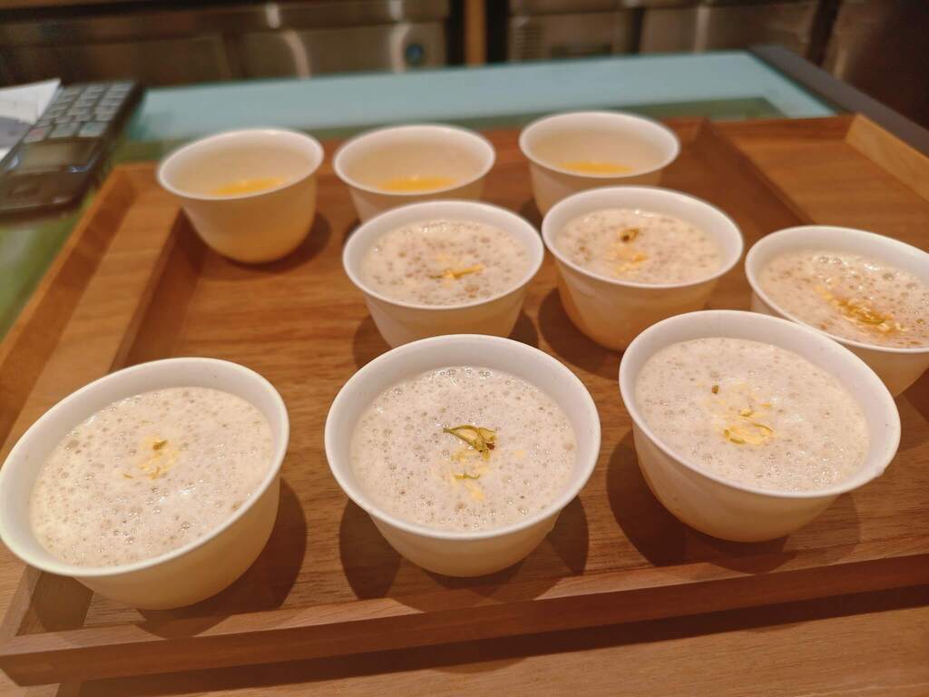 江子翠美食|方人也鮮奶麻糬研究室、草莓季限定甜點「莓好」、草莓鮮奶麻糬重出江湖超療癒! - 第15張圖 江子翠美食|方人也鮮奶麻糬研究室、草莓季限定甜點「莓好」、草莓鮮奶麻糬重出江湖超療癒!