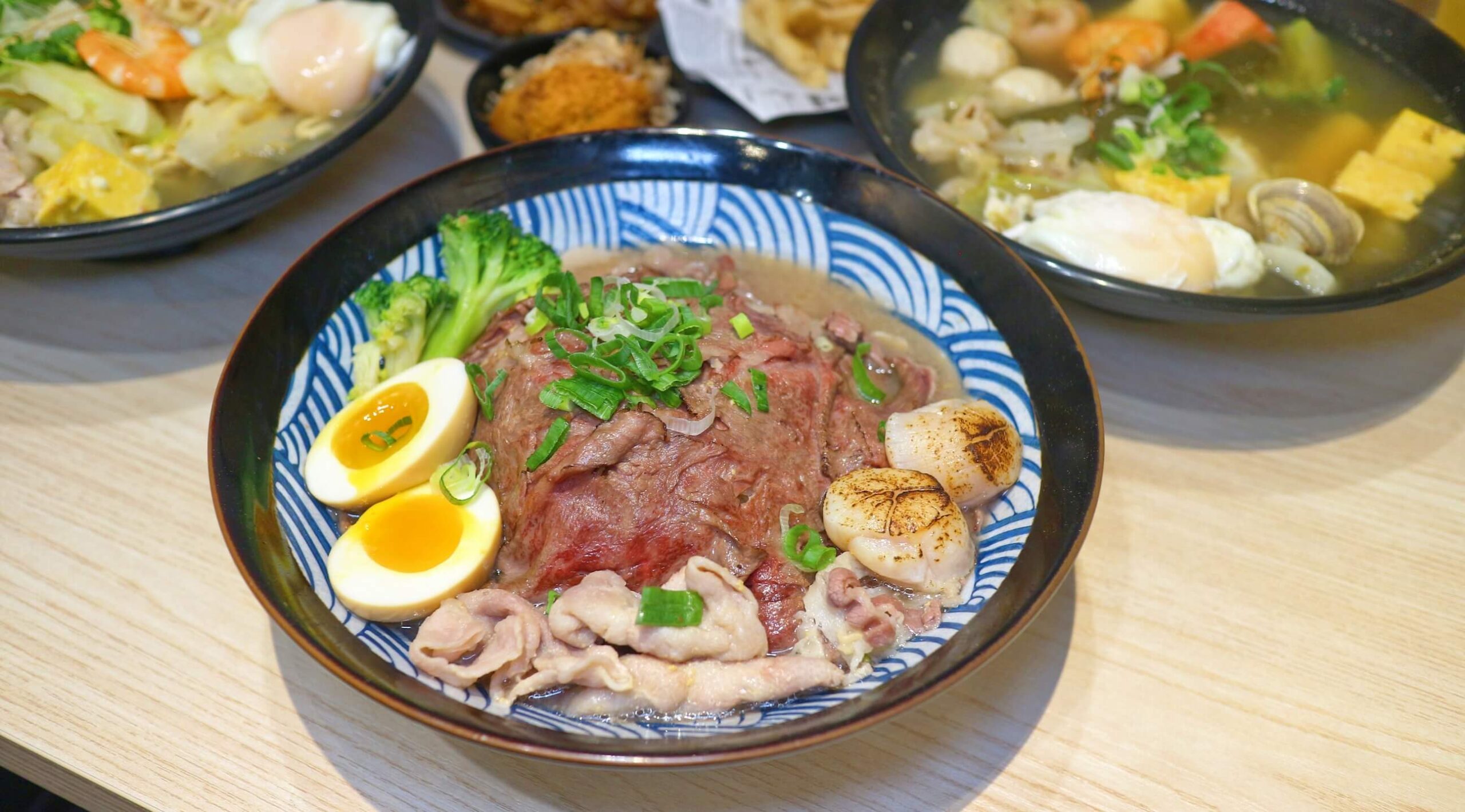 新莊美食｜二春外鍋燒專賣店新莊店、滿滿的肉和牛鍋燒和牛控為之瘋狂！ @💕小美很愛嚐💕