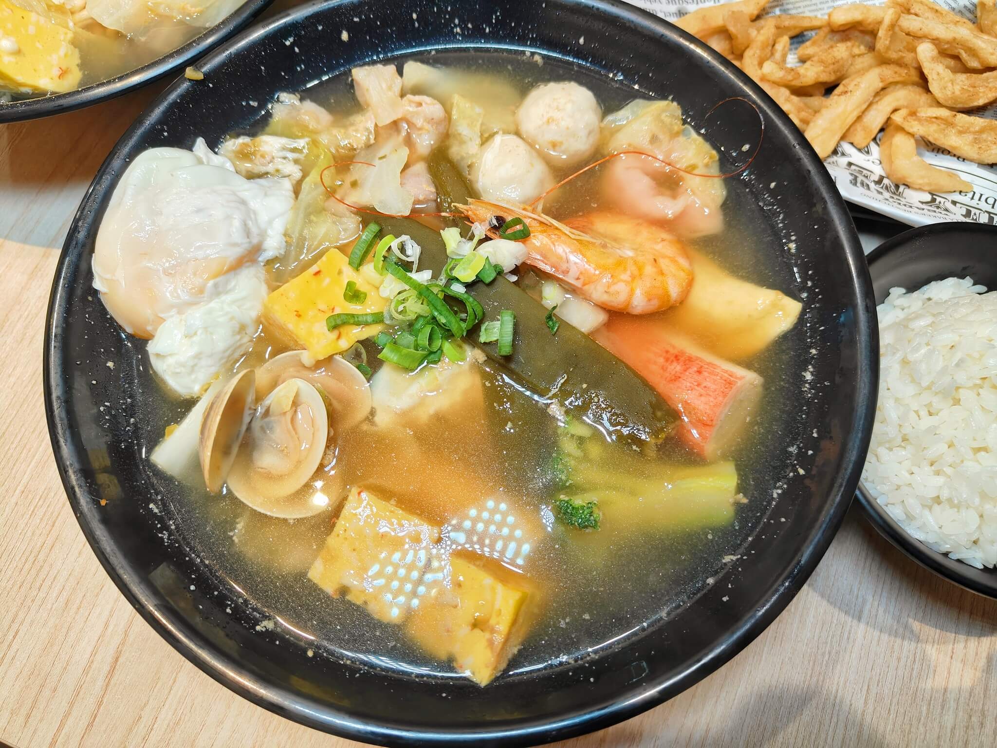 新莊美食｜二春外鍋燒專賣店新莊店、滿滿的肉和牛鍋燒和牛控為之瘋狂！ @💕小美很愛嚐💕