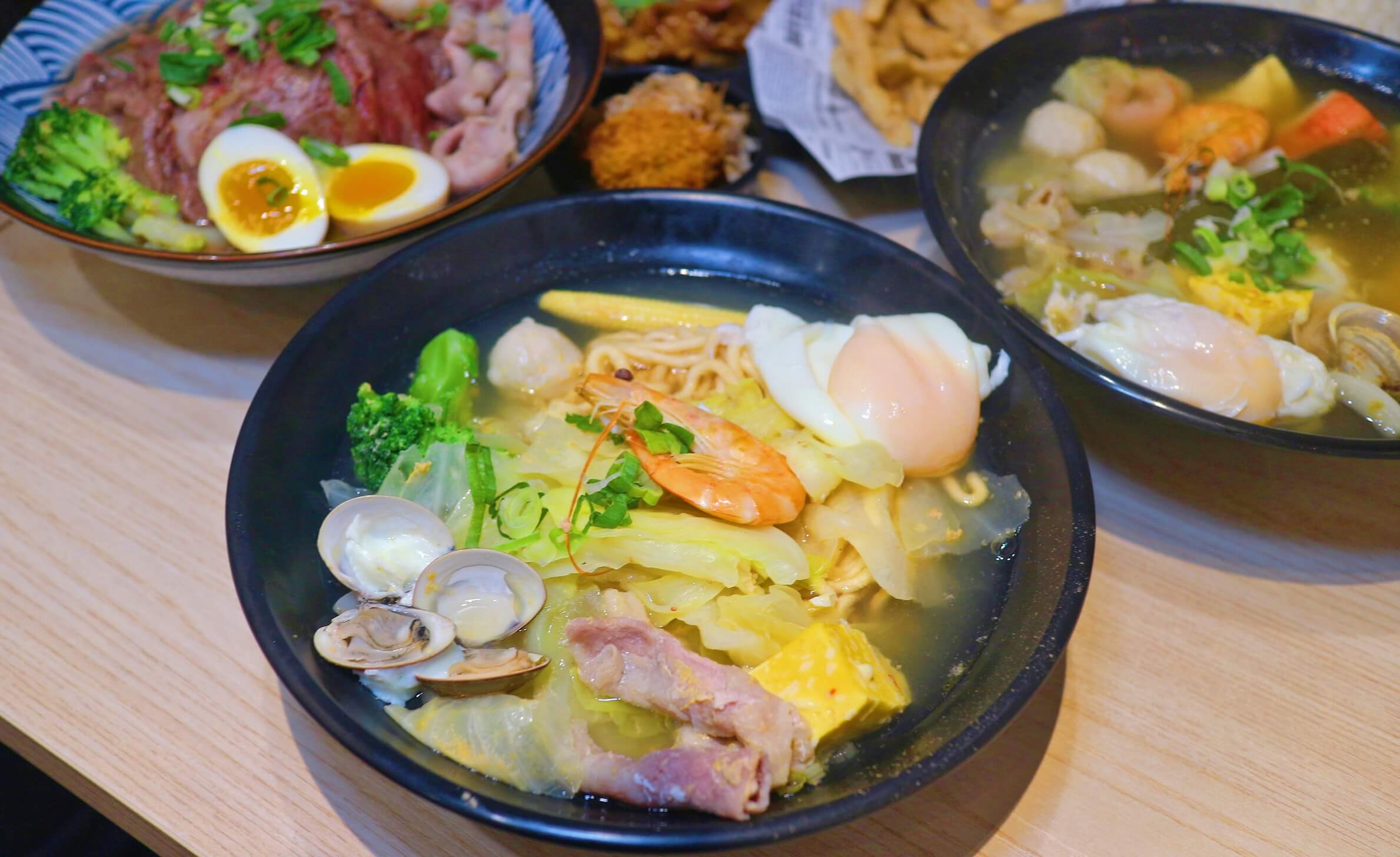 新莊美食｜二春外鍋燒專賣店新莊店、滿滿的肉和牛鍋燒和牛控為之瘋狂！ @💕小美很愛嚐💕
